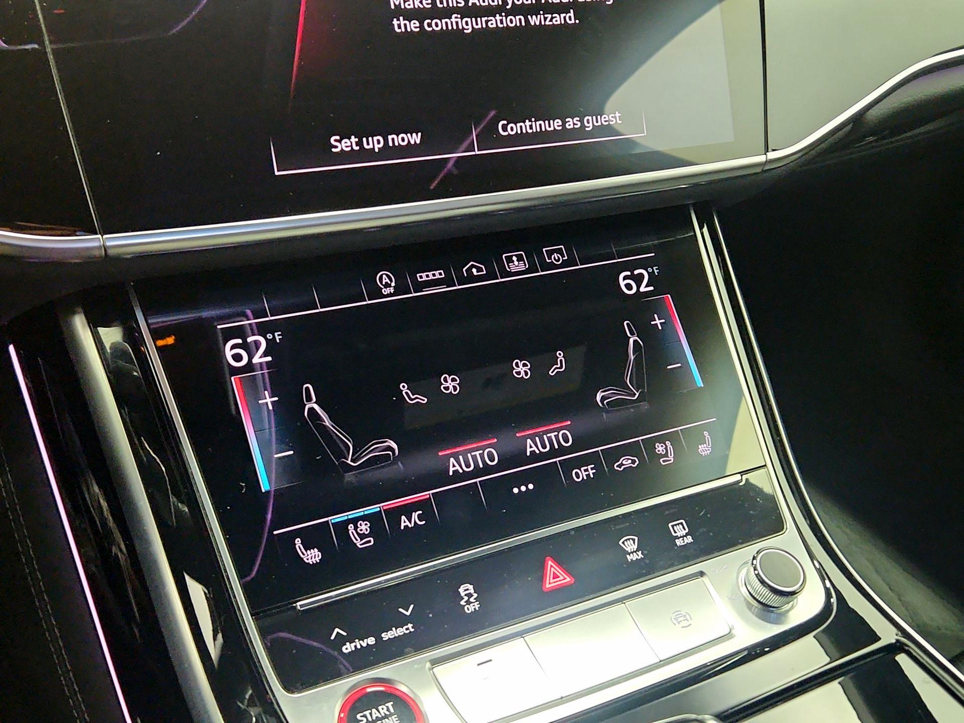 Thumbnail: 2022 Audi S8 - 16