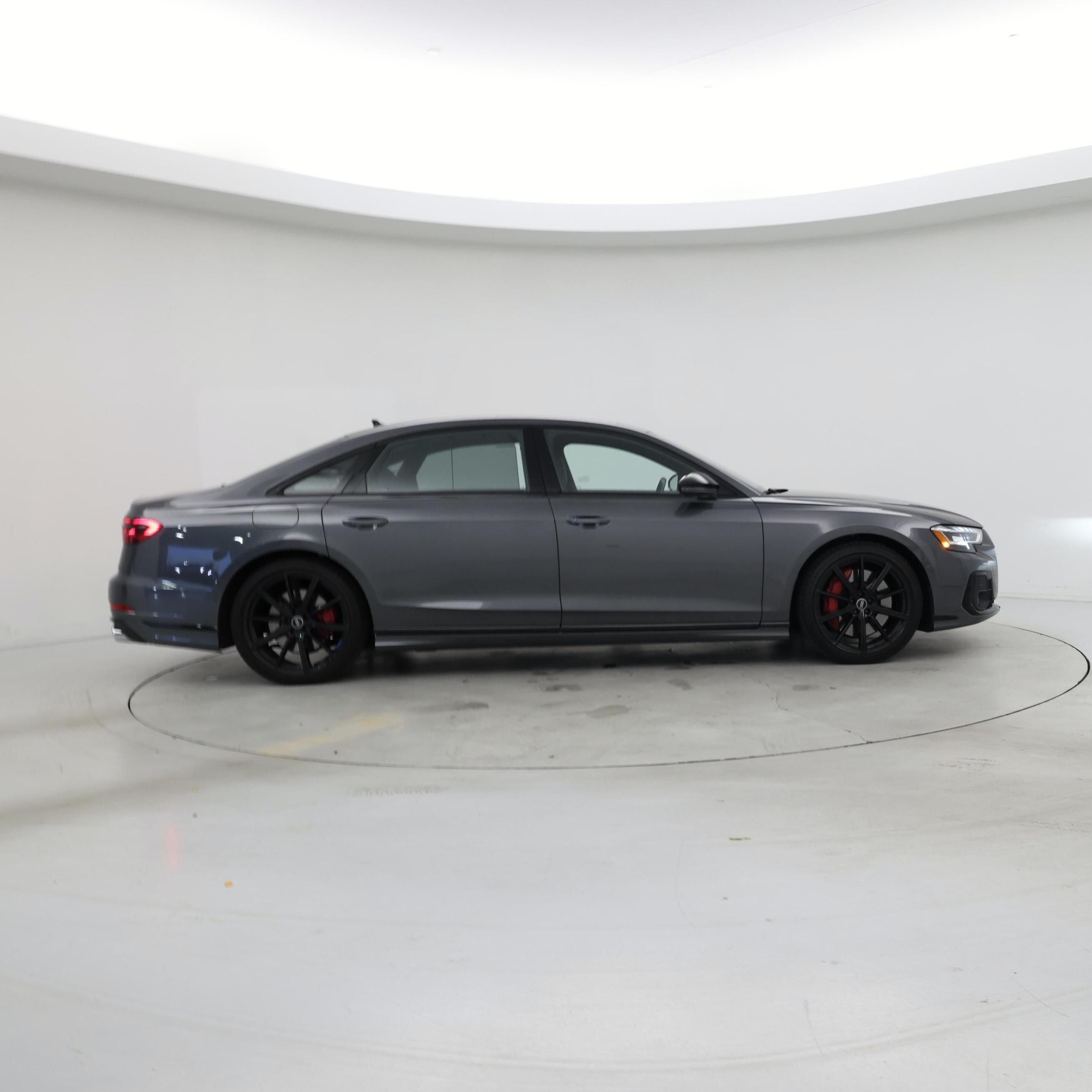 Thumbnail: 2022 Audi S8 - 7