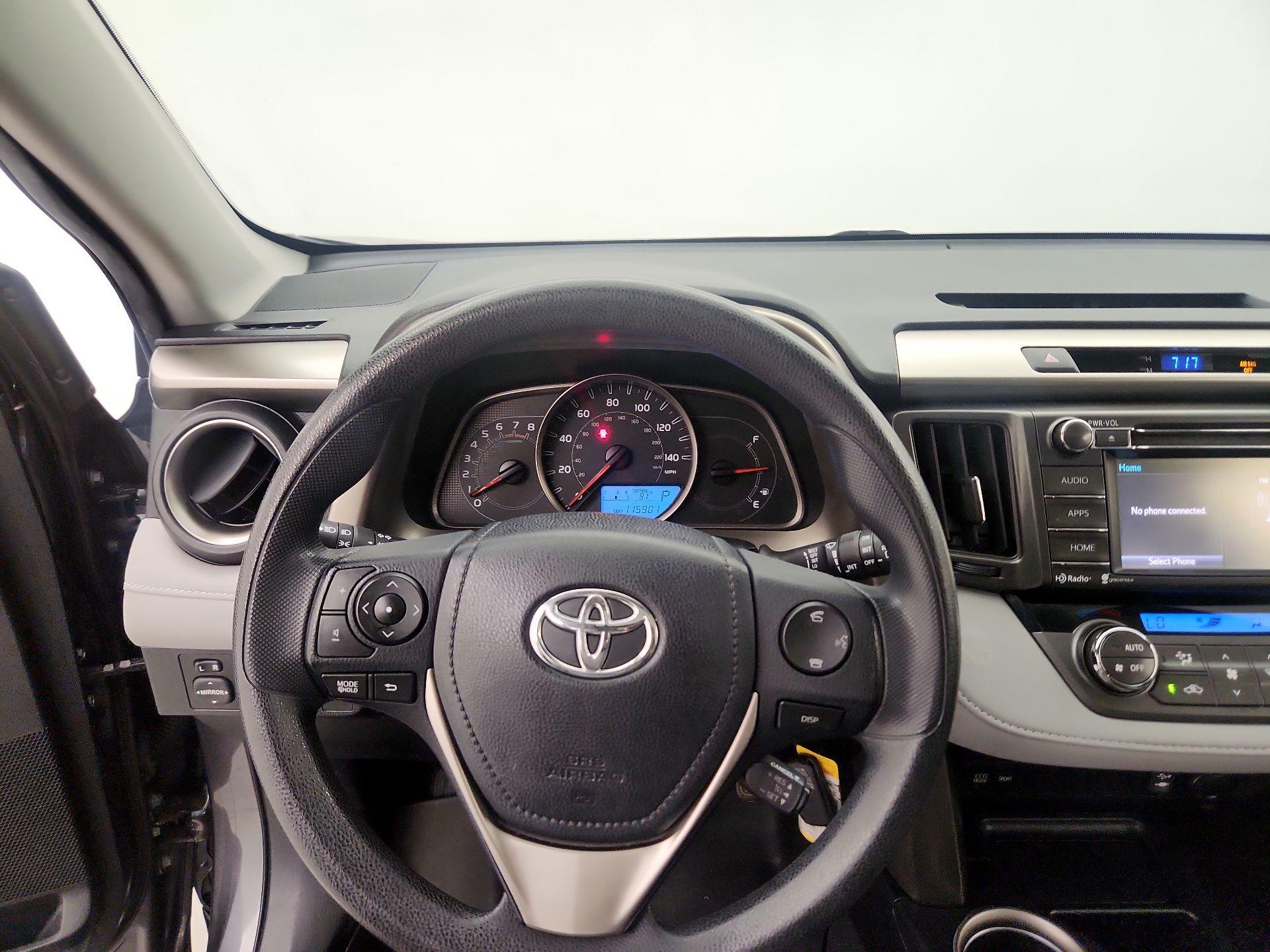 Thumbnail: 2015 Toyota RAV4 - 10