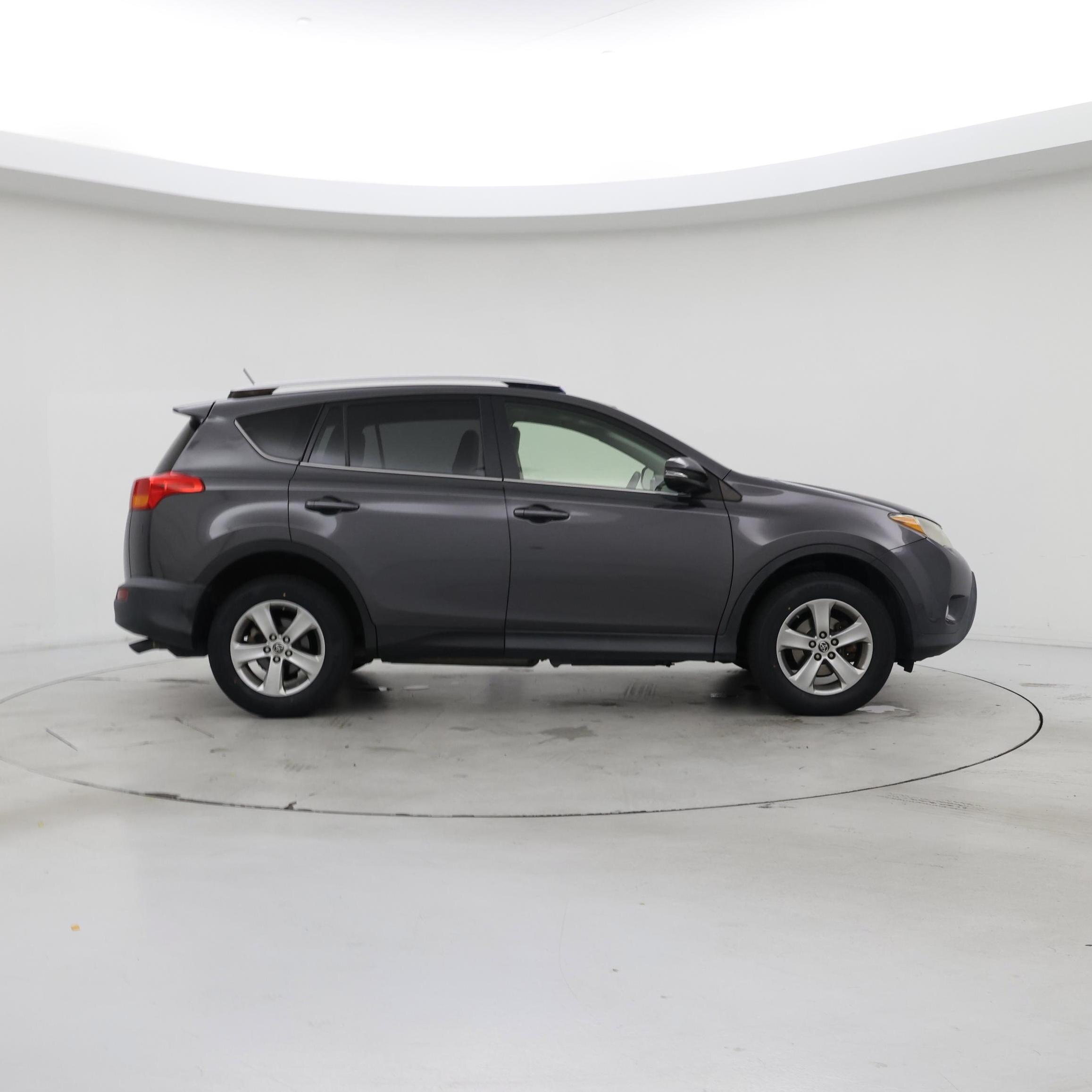 Thumbnail: 2015 Toyota RAV4 - 7