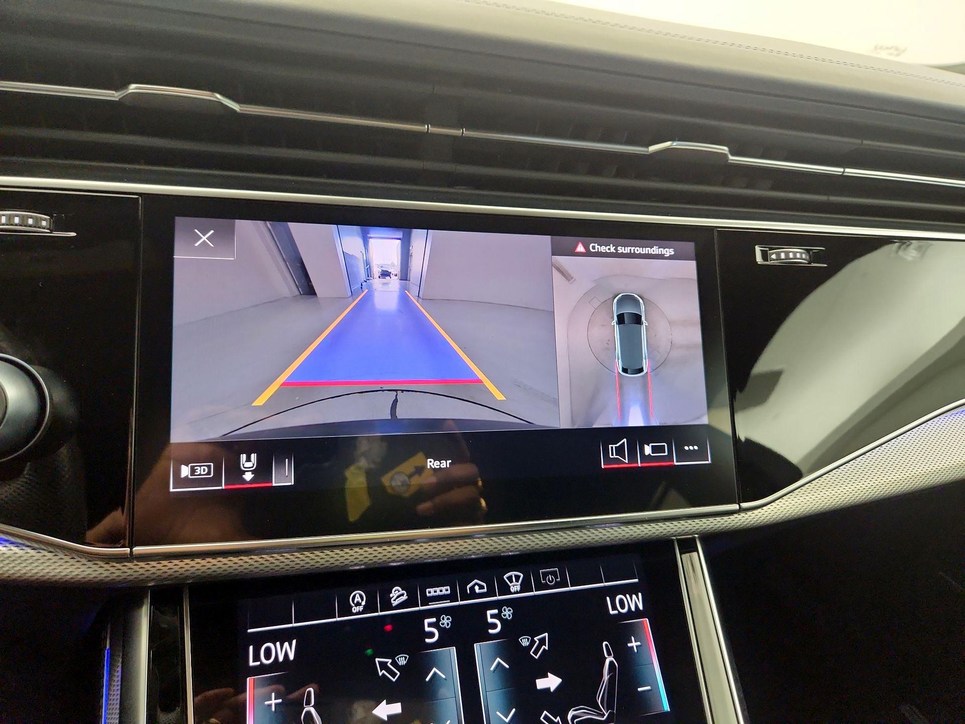 Thumbnail: 2021 Audi SQ8 - 14