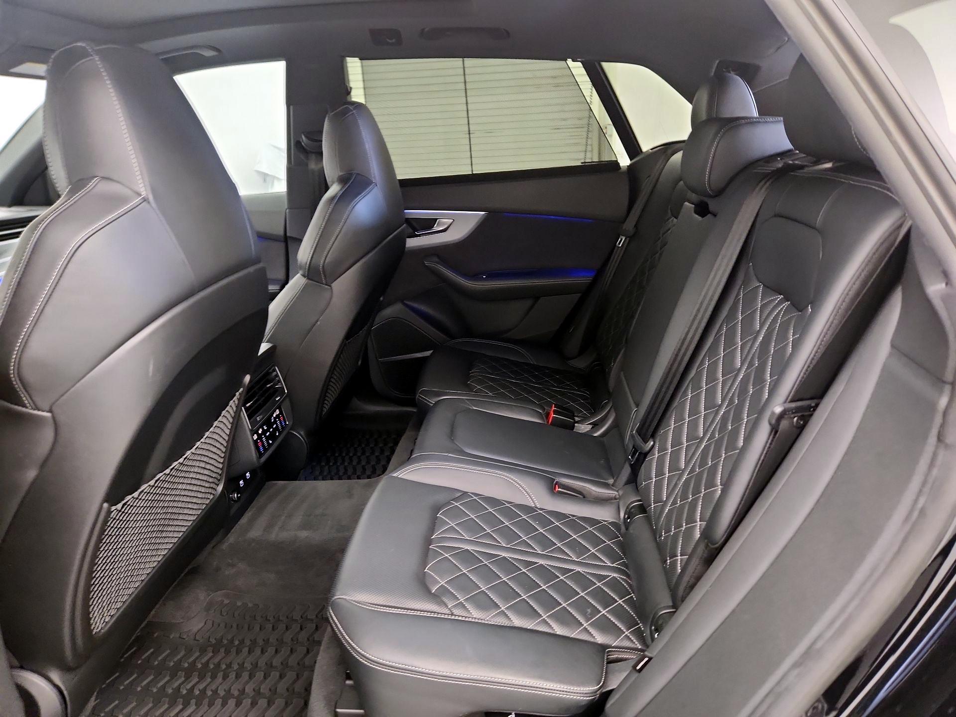 Thumbnail: 2021 Audi SQ8 - 19