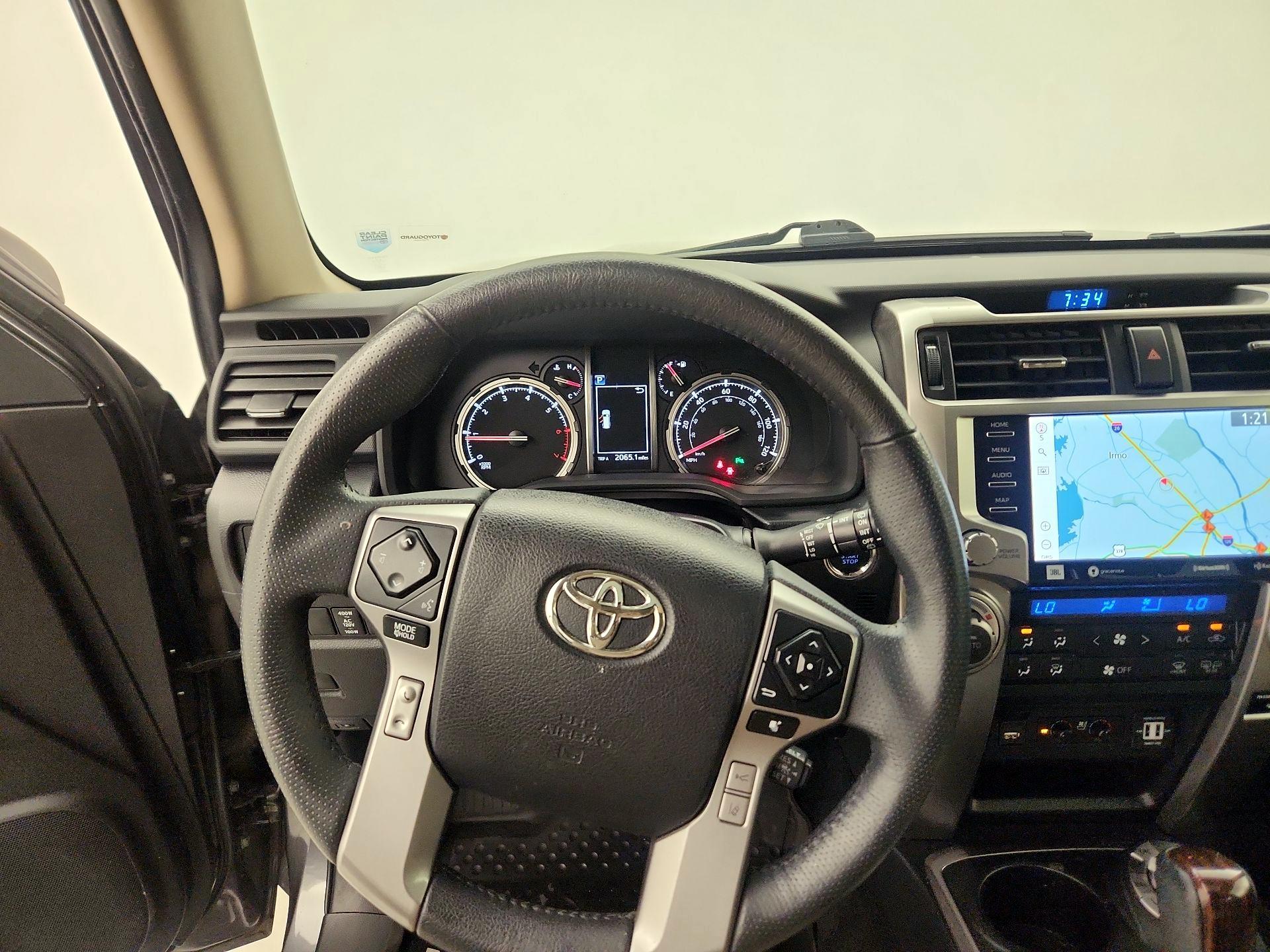 Thumbnail: 2020 Toyota 4Runner - 10