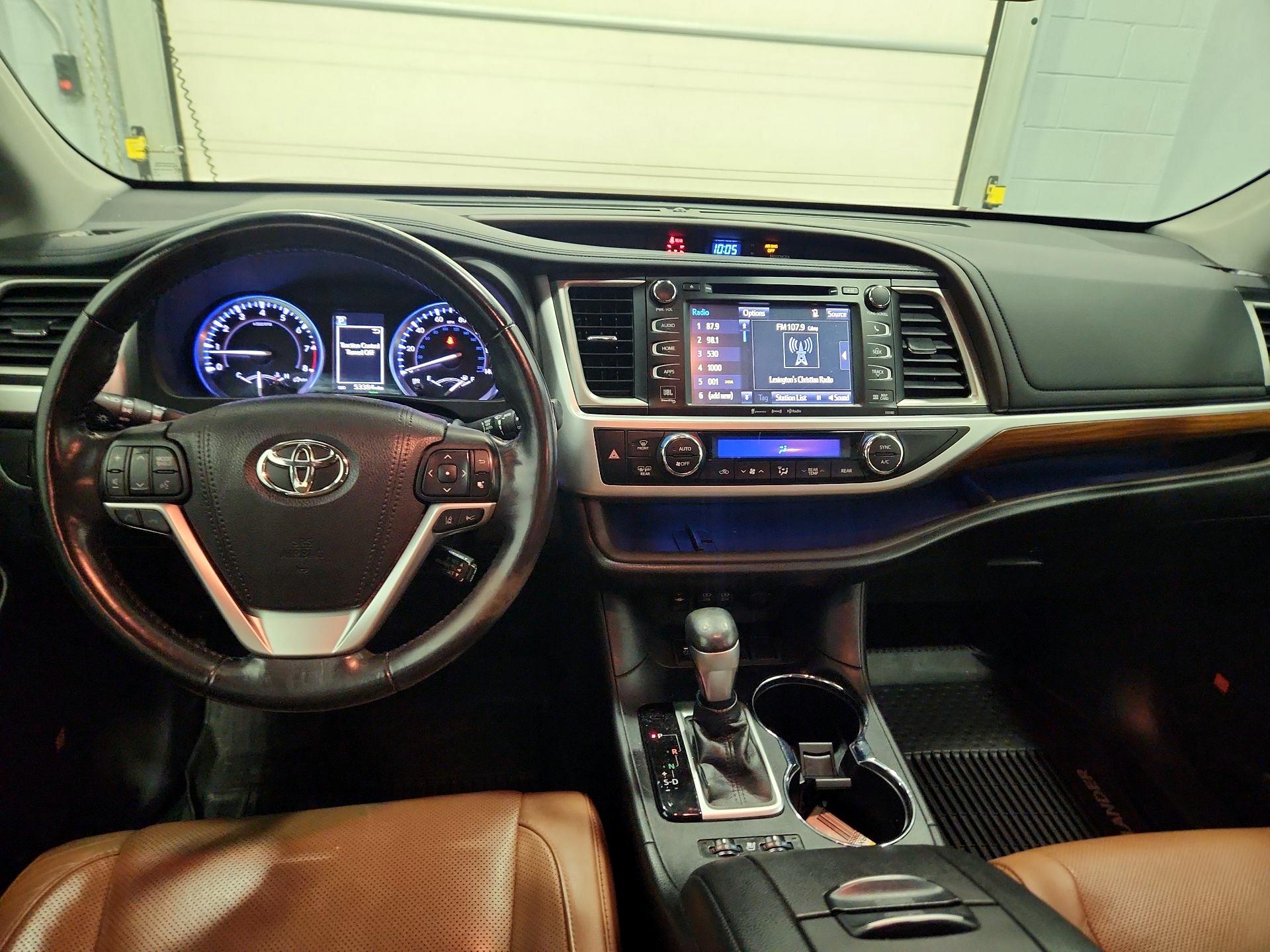 Thumbnail: 2018 Toyota Highlander - 9
