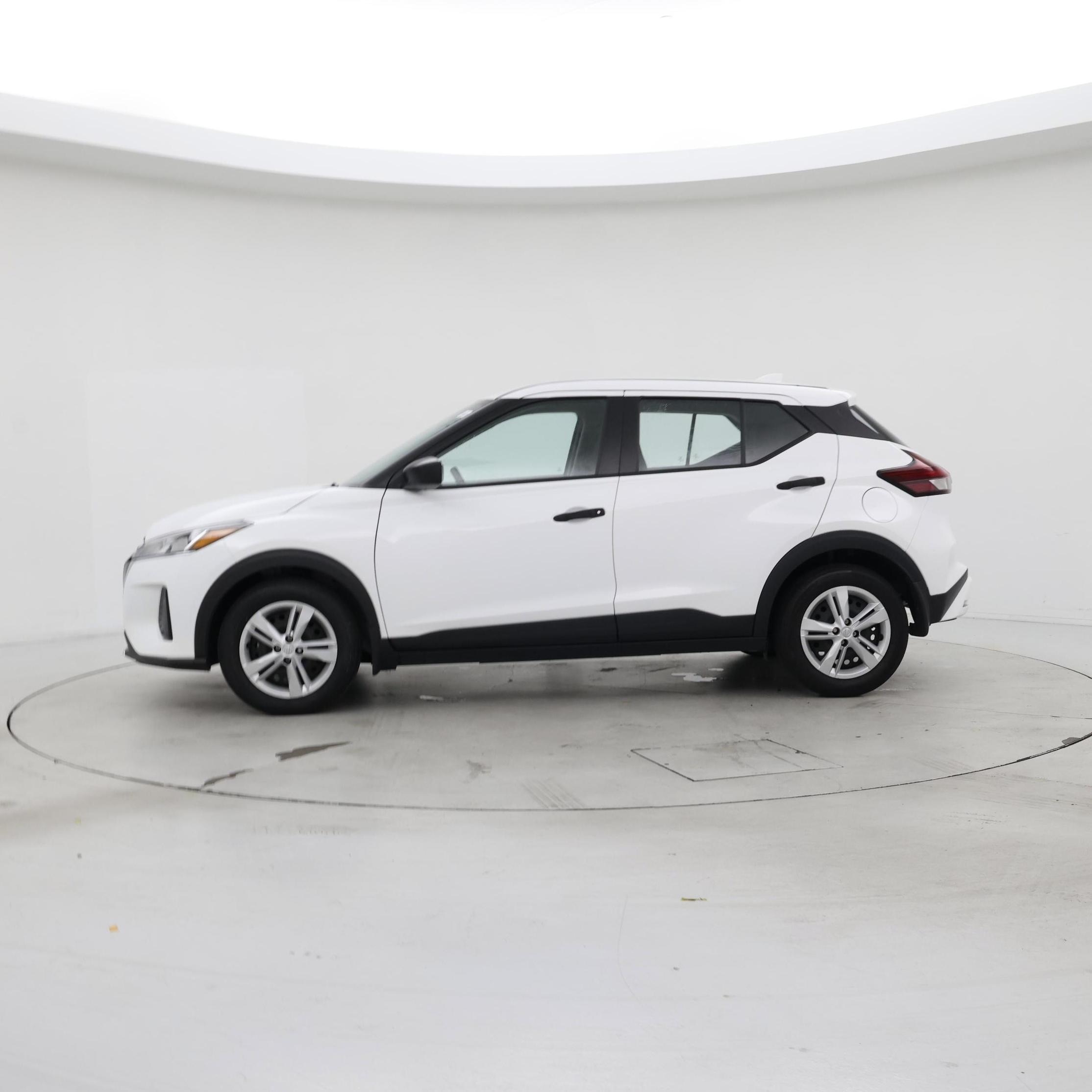 Thumbnail: 2024 Nissan Kicks - 3