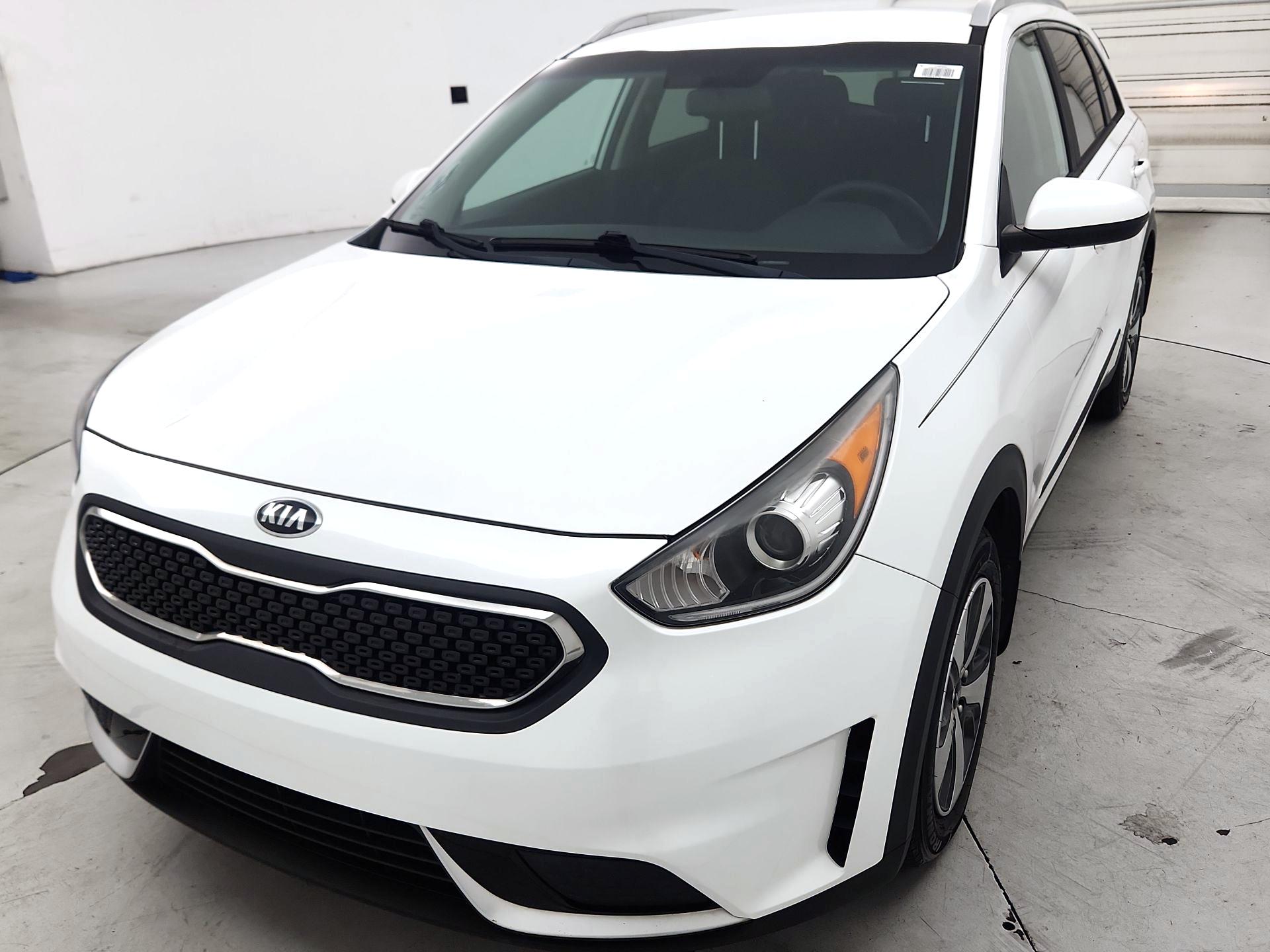 Thumbnail: 2018 Kia Niro - 3