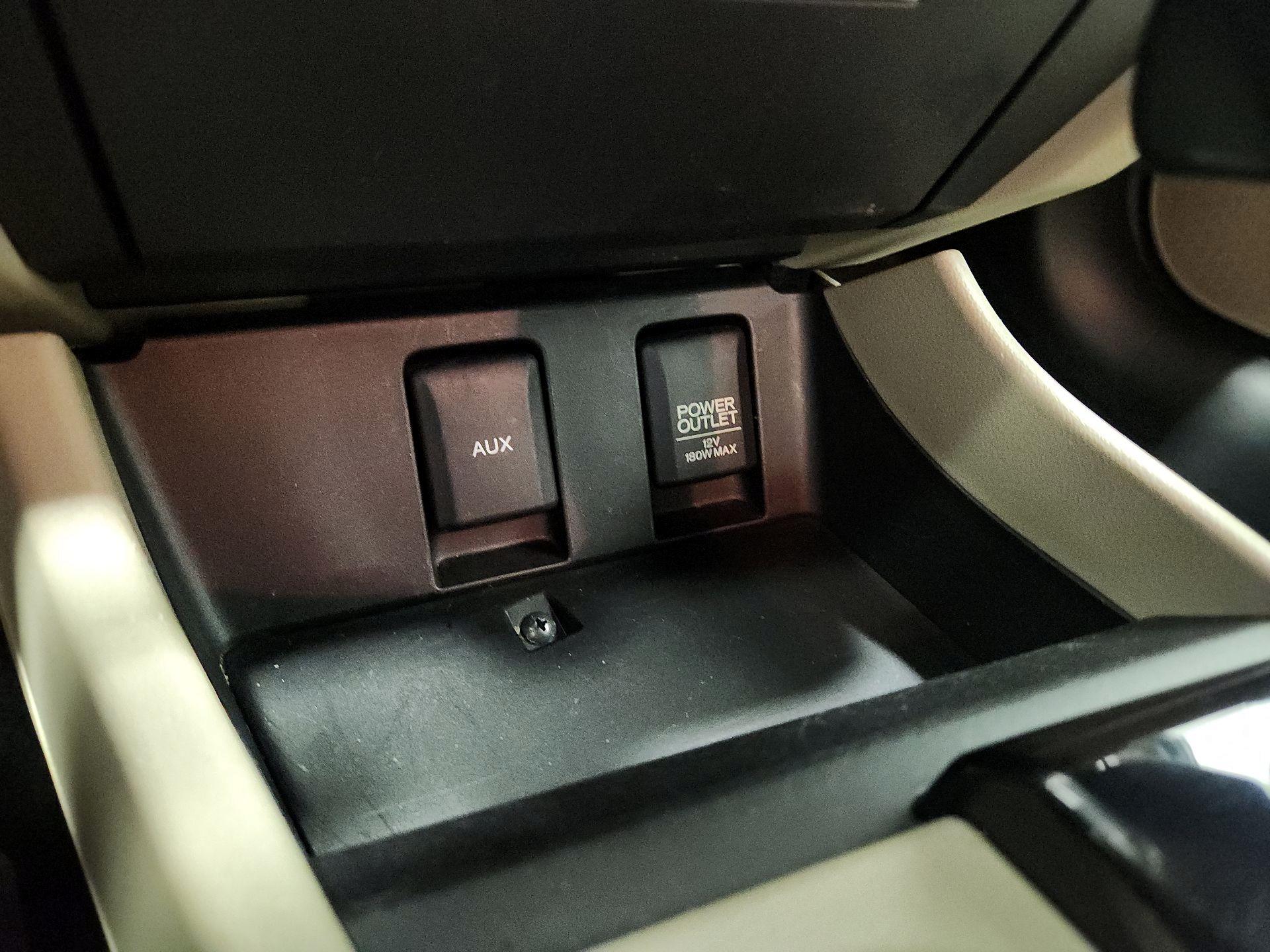 Thumbnail: 2014 Honda Civic - 18