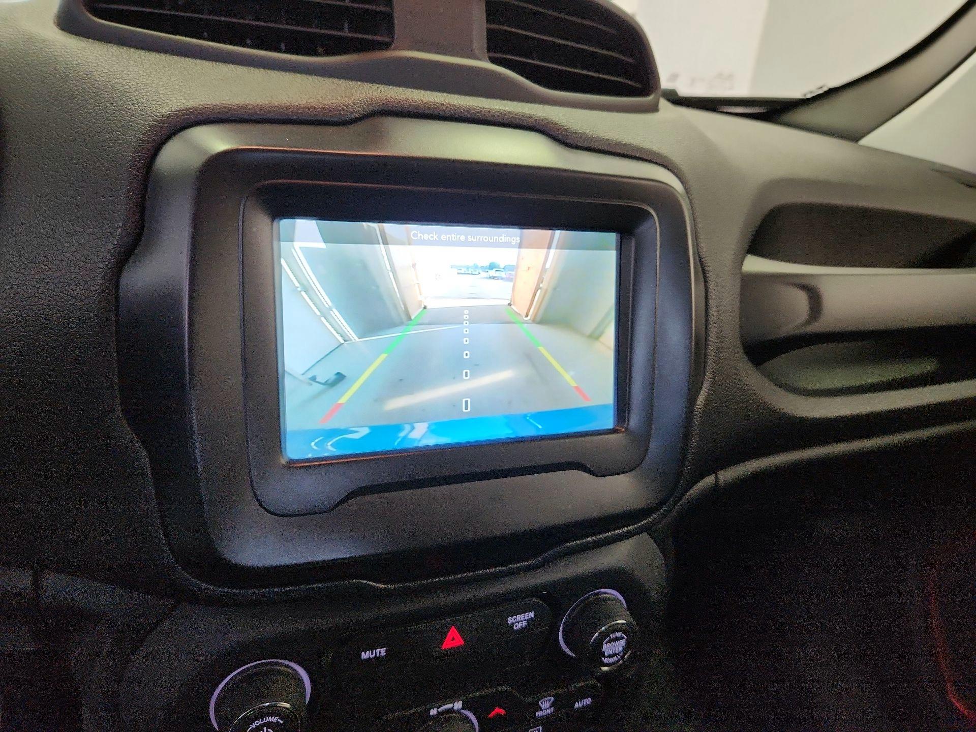 Thumbnail: 2020 Jeep Renegade - 14