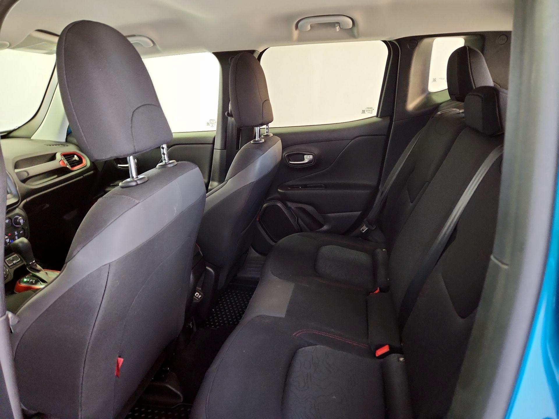 Thumbnail: 2020 Jeep Renegade - 19