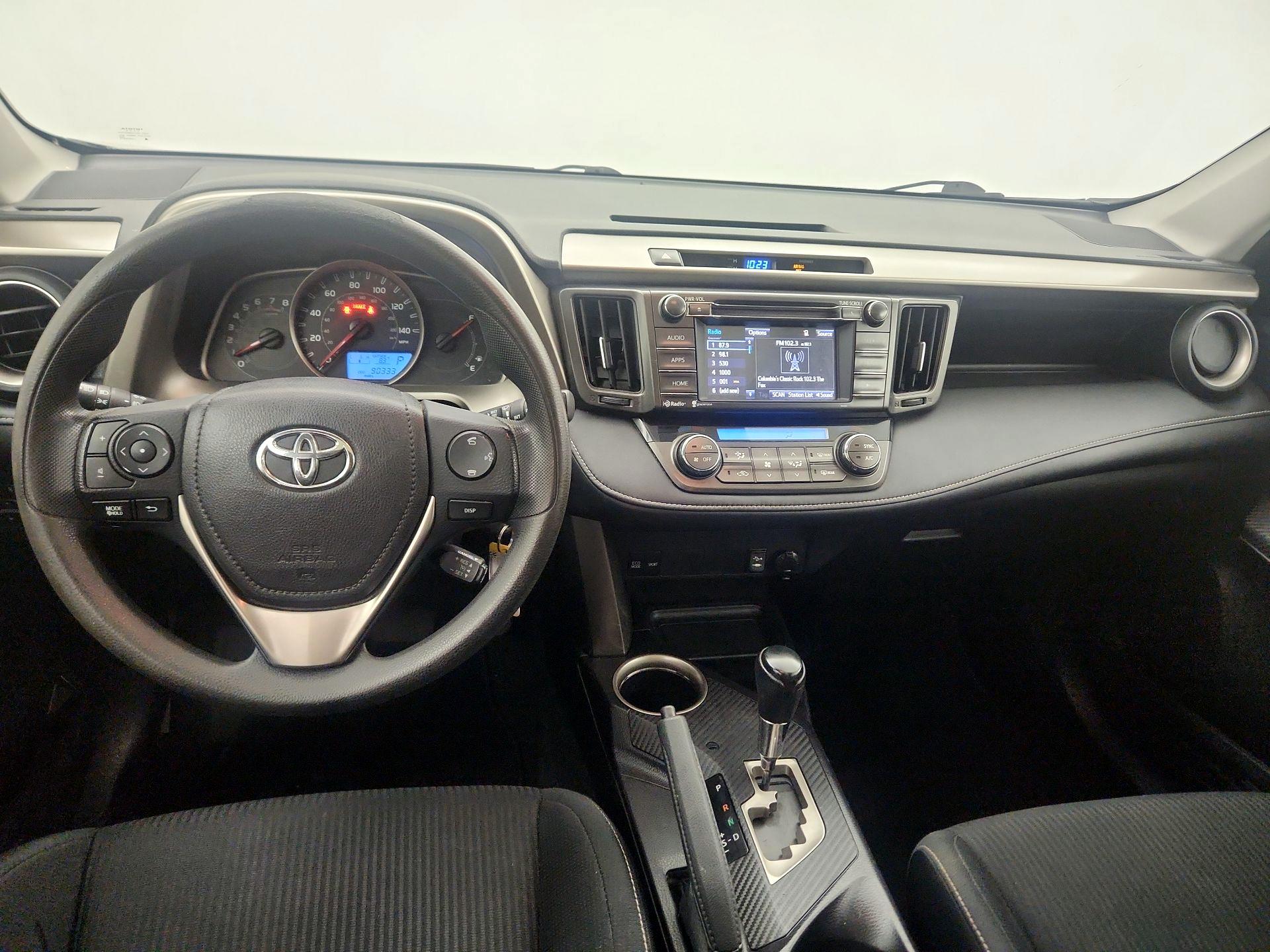 Thumbnail: 2015 Toyota RAV4 - 9