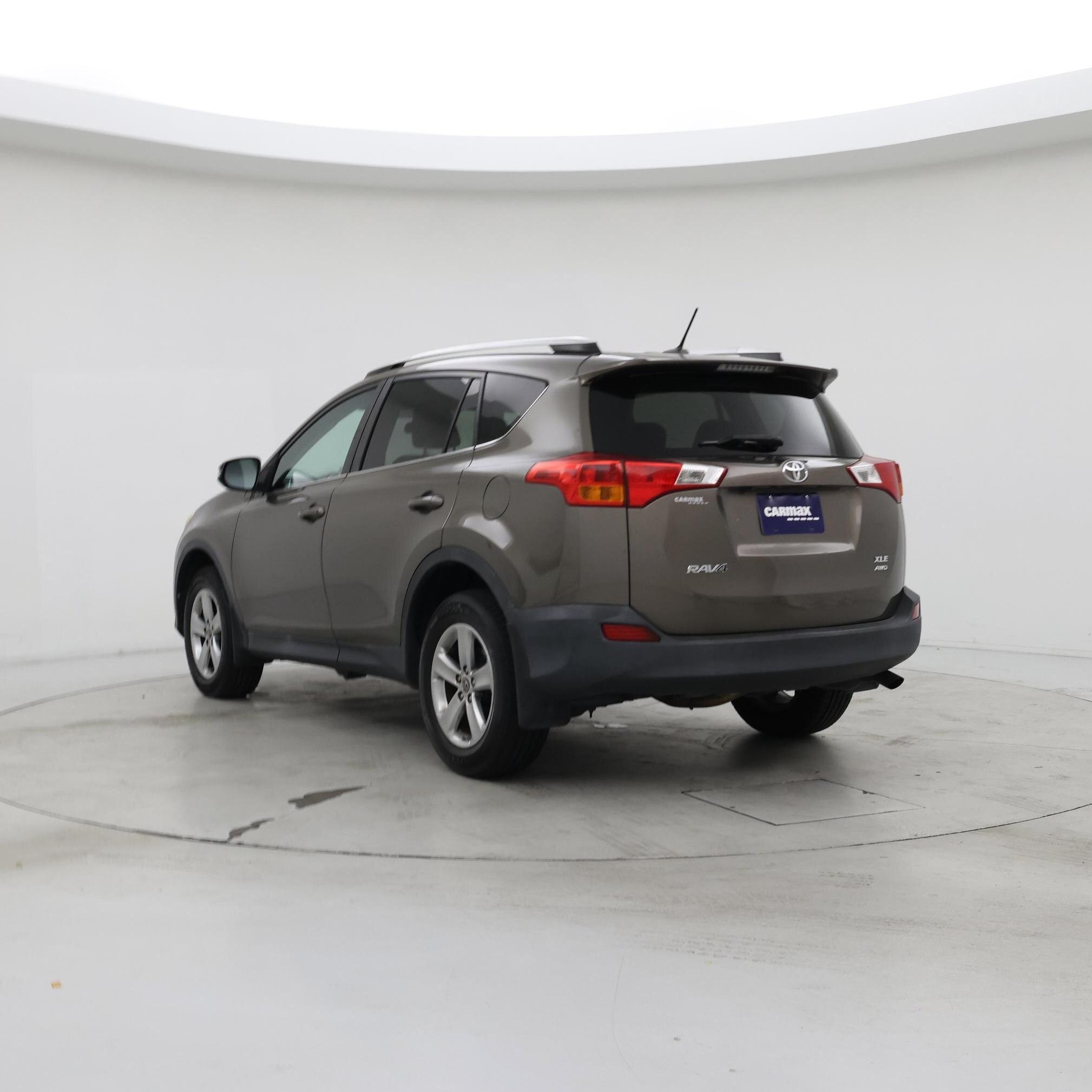 Thumbnail: 2015 Toyota RAV4 - 2