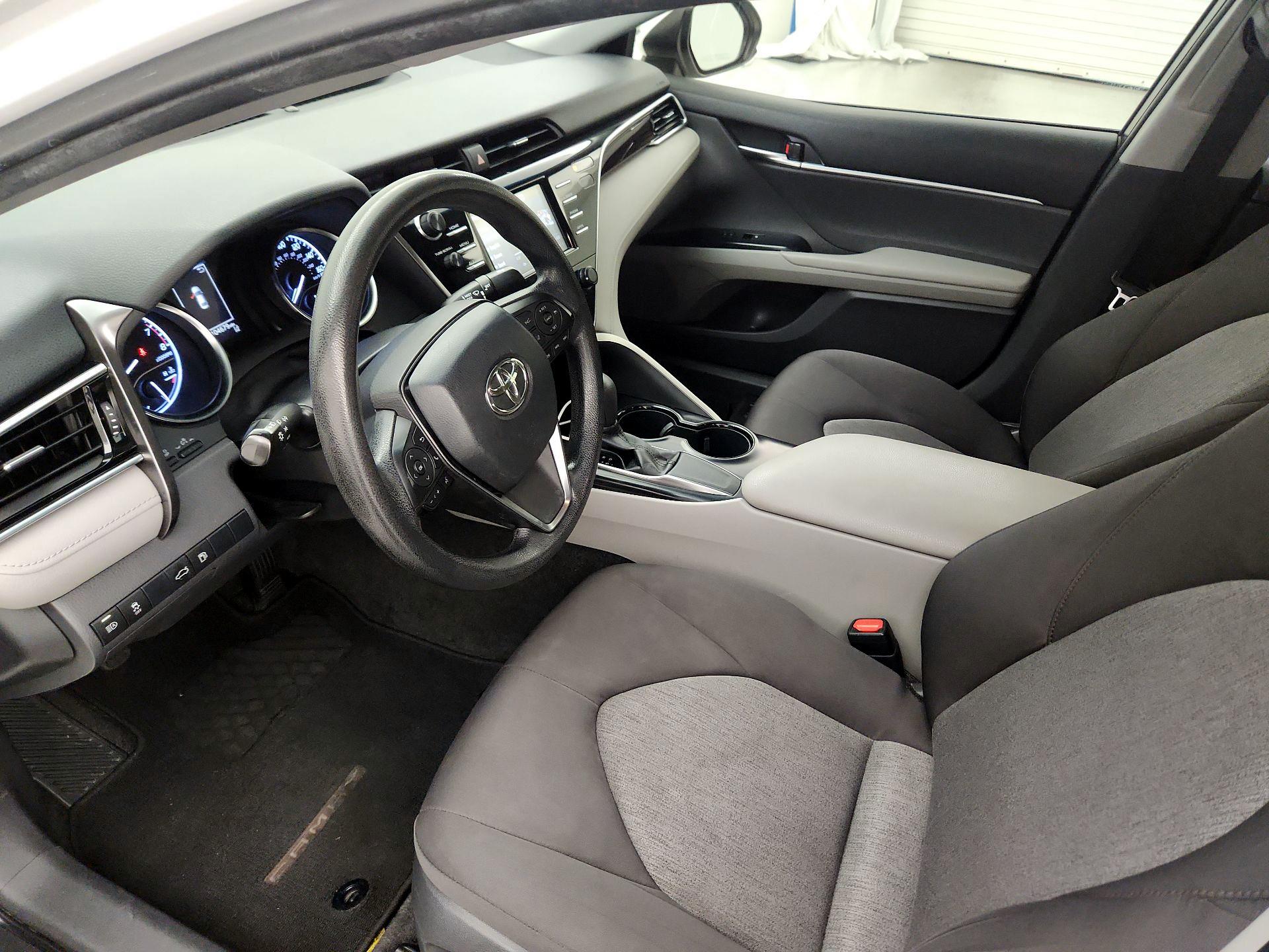 Thumbnail: 2018 Toyota Camry - 11