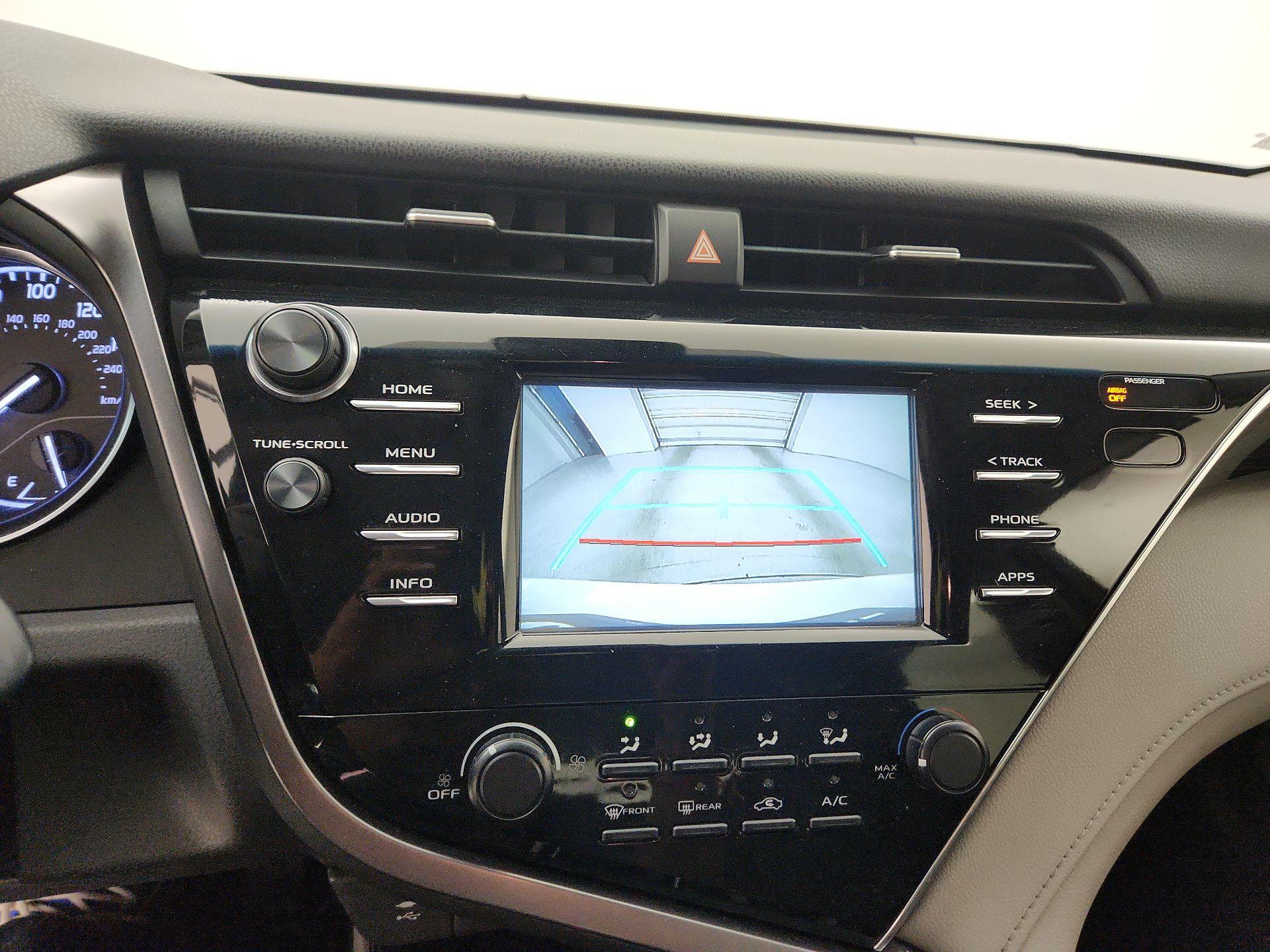 Thumbnail: 2018 Toyota Camry - 14