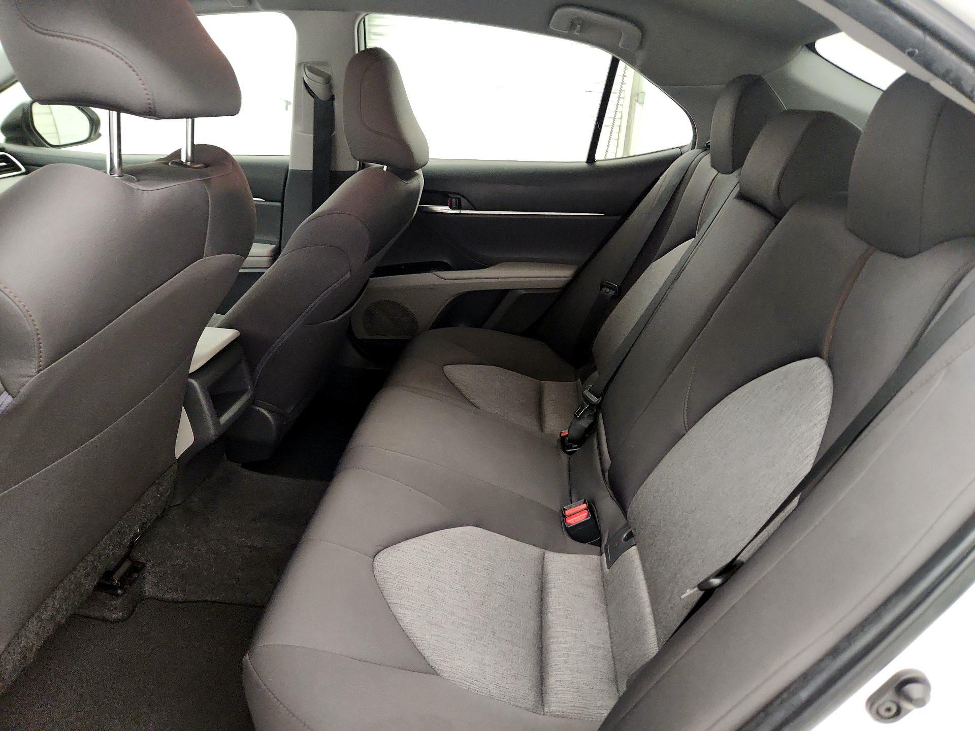 Thumbnail: 2018 Toyota Camry - 19