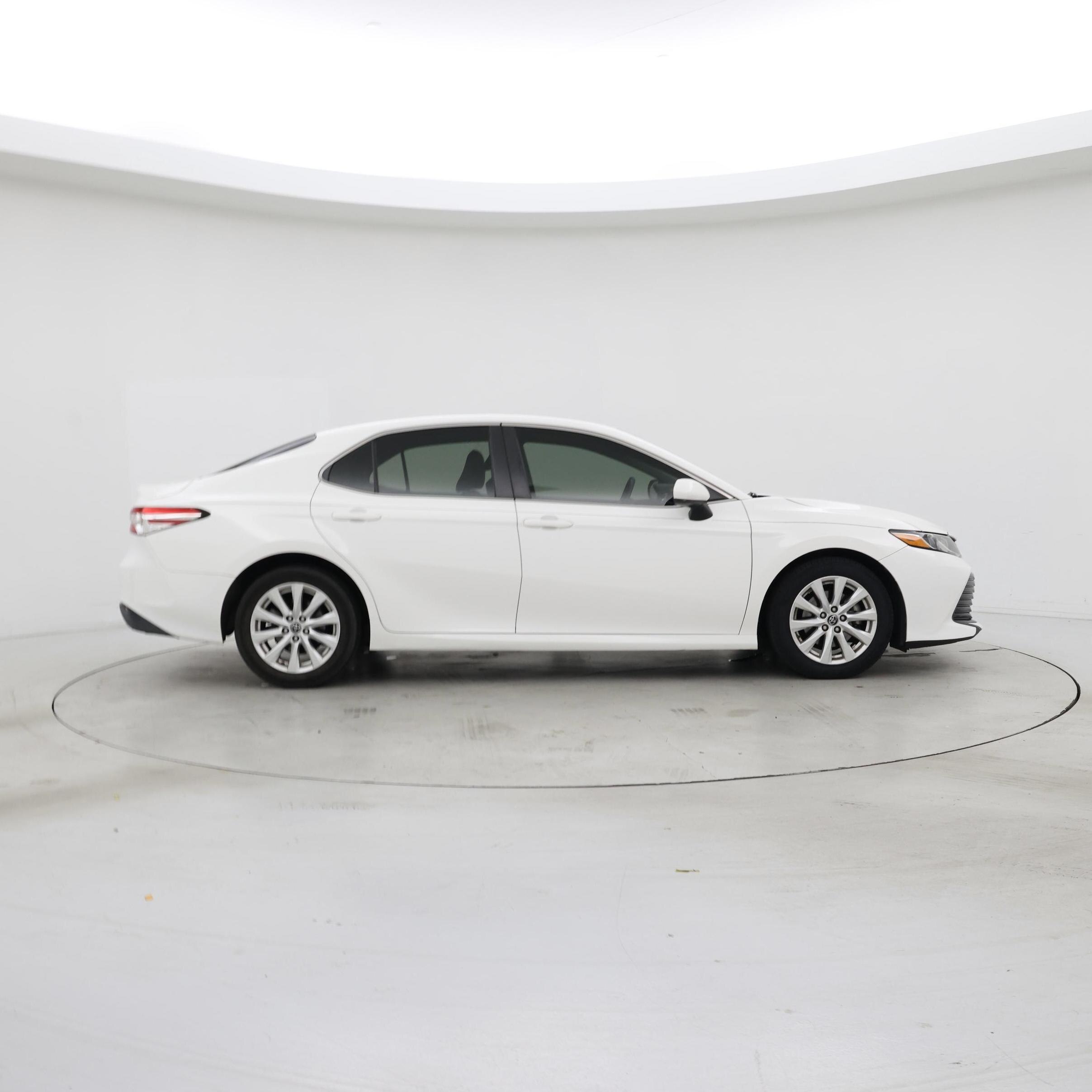 Thumbnail: 2018 Toyota Camry - 7