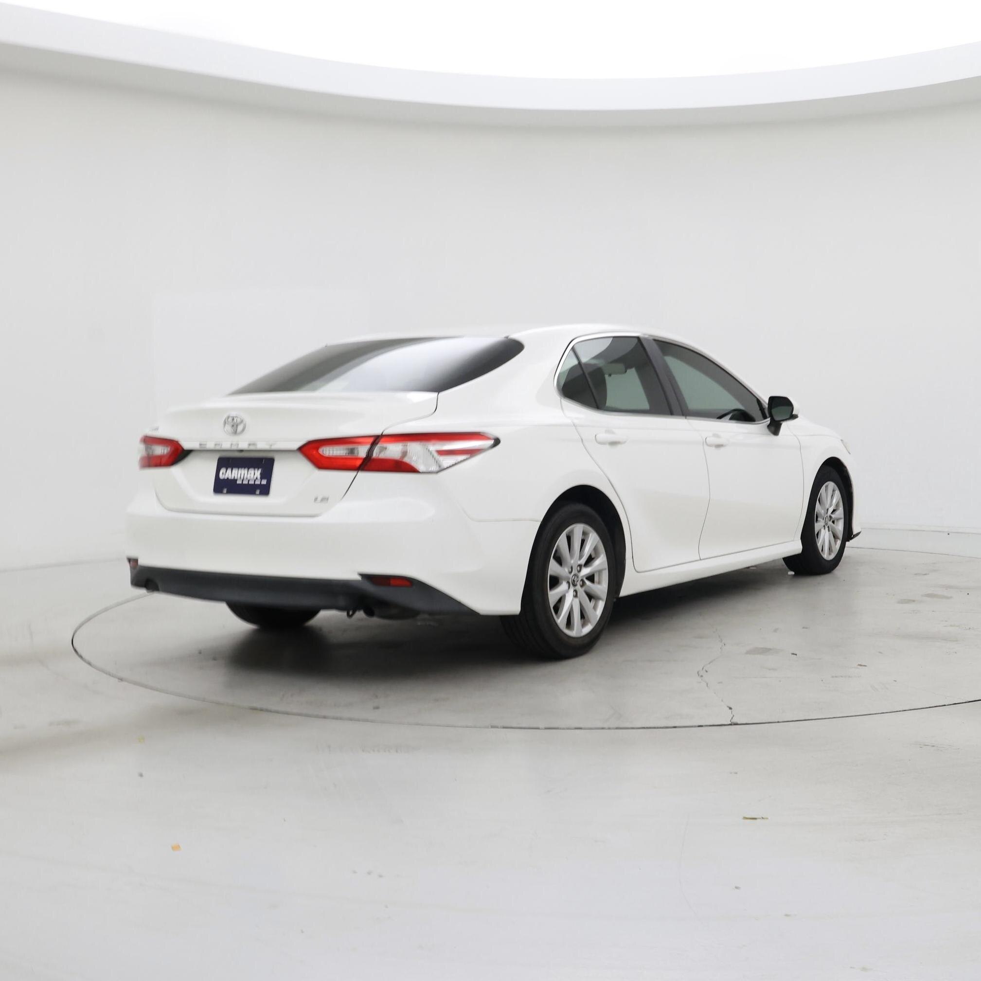Thumbnail: 2018 Toyota Camry - 8