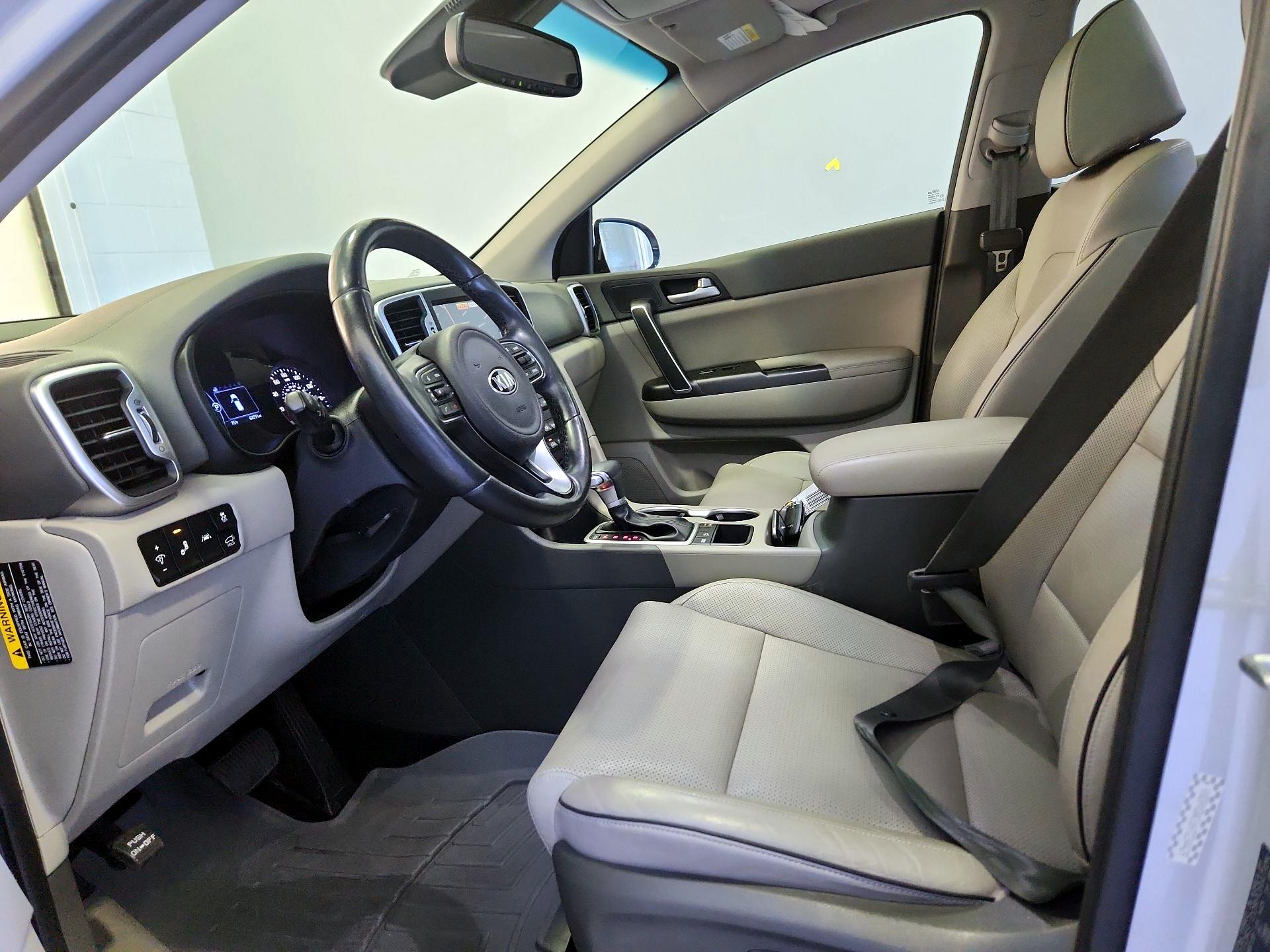 Thumbnail: 2017 Kia Sportage - 11