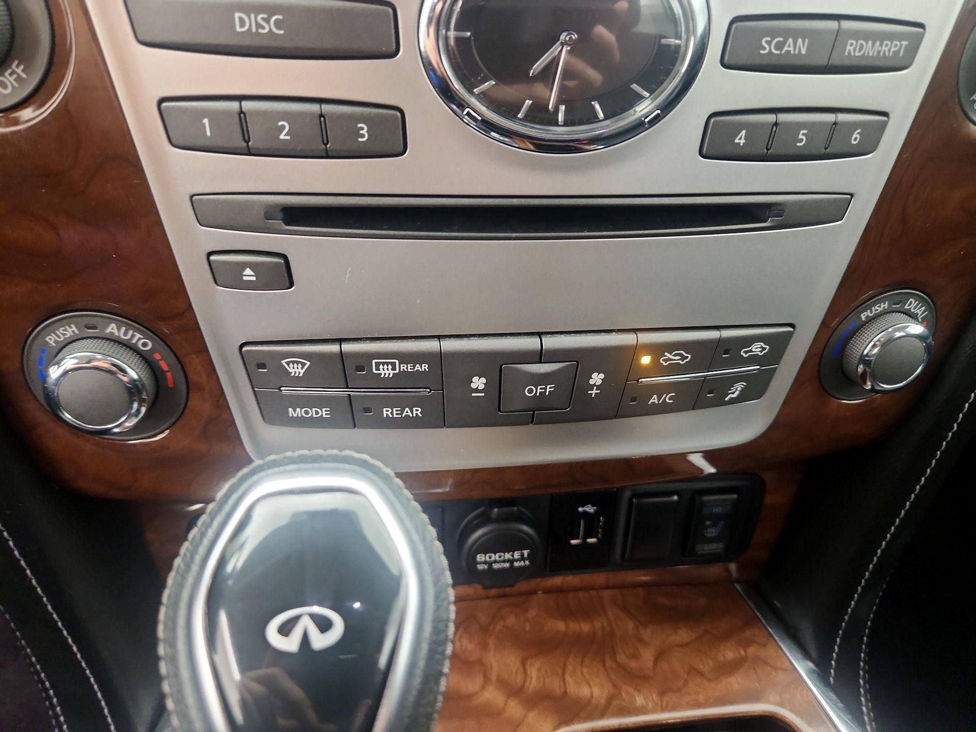 Thumbnail: 2019 INFINITI QX80 - 17