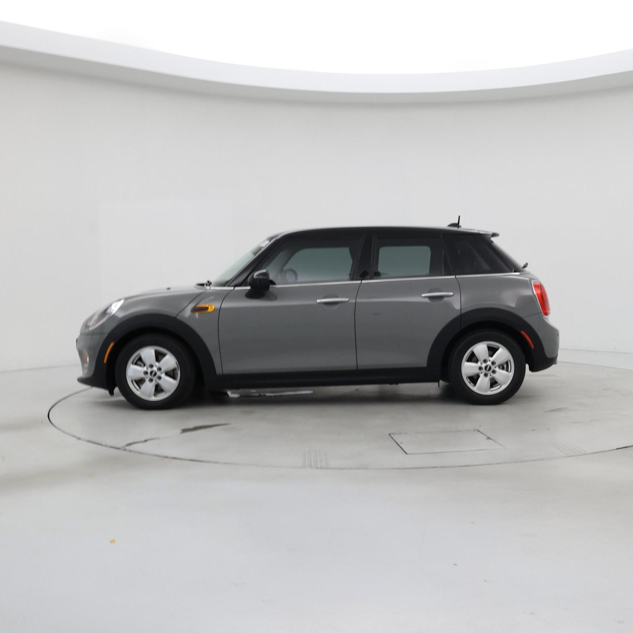 Thumbnail: 2018 MINI Cooper Hardtop - 3