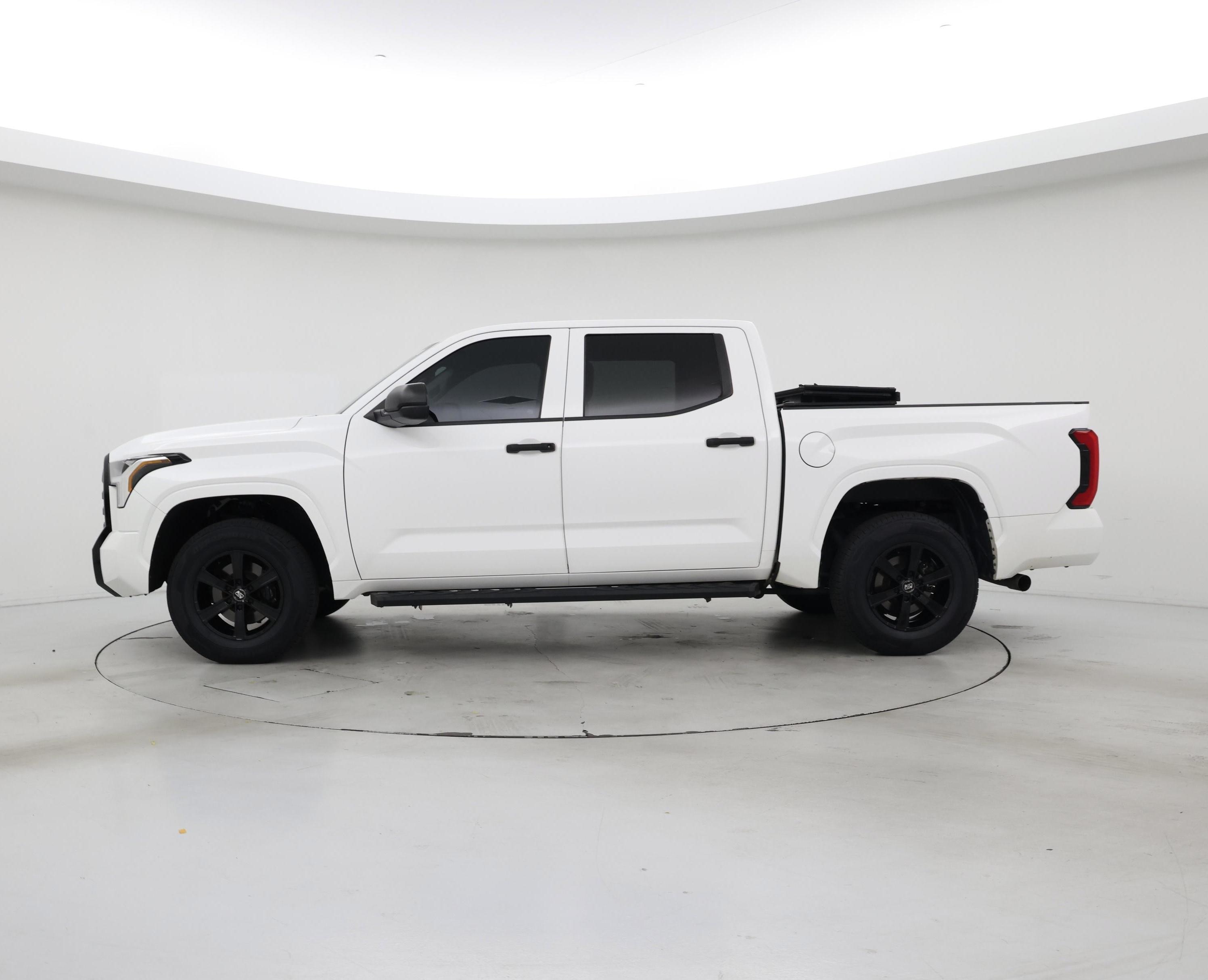 Thumbnail: 2022 Toyota Tundra - 3