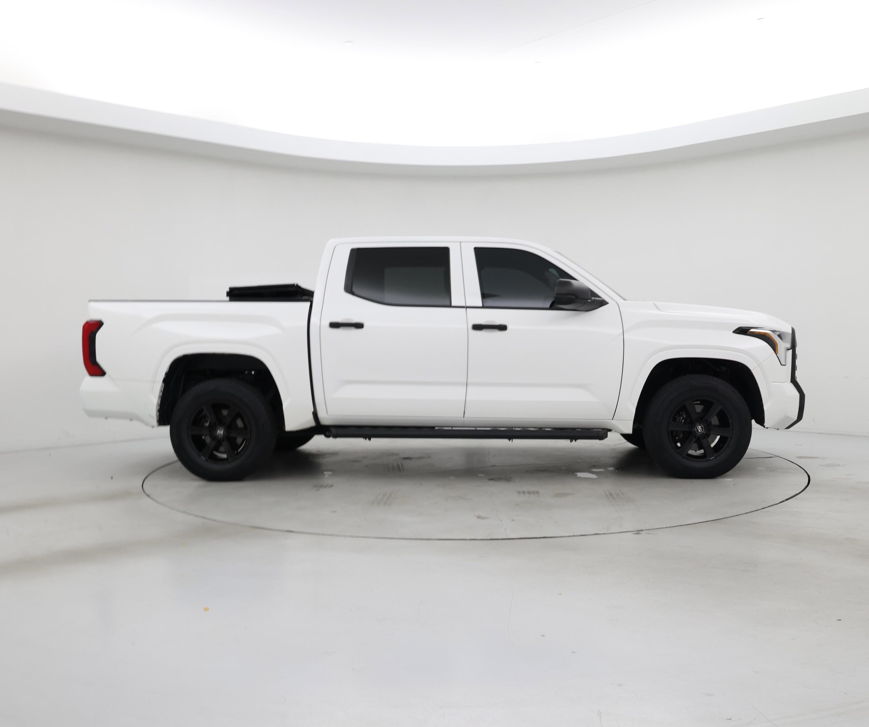 Thumbnail: 2022 Toyota Tundra - 7