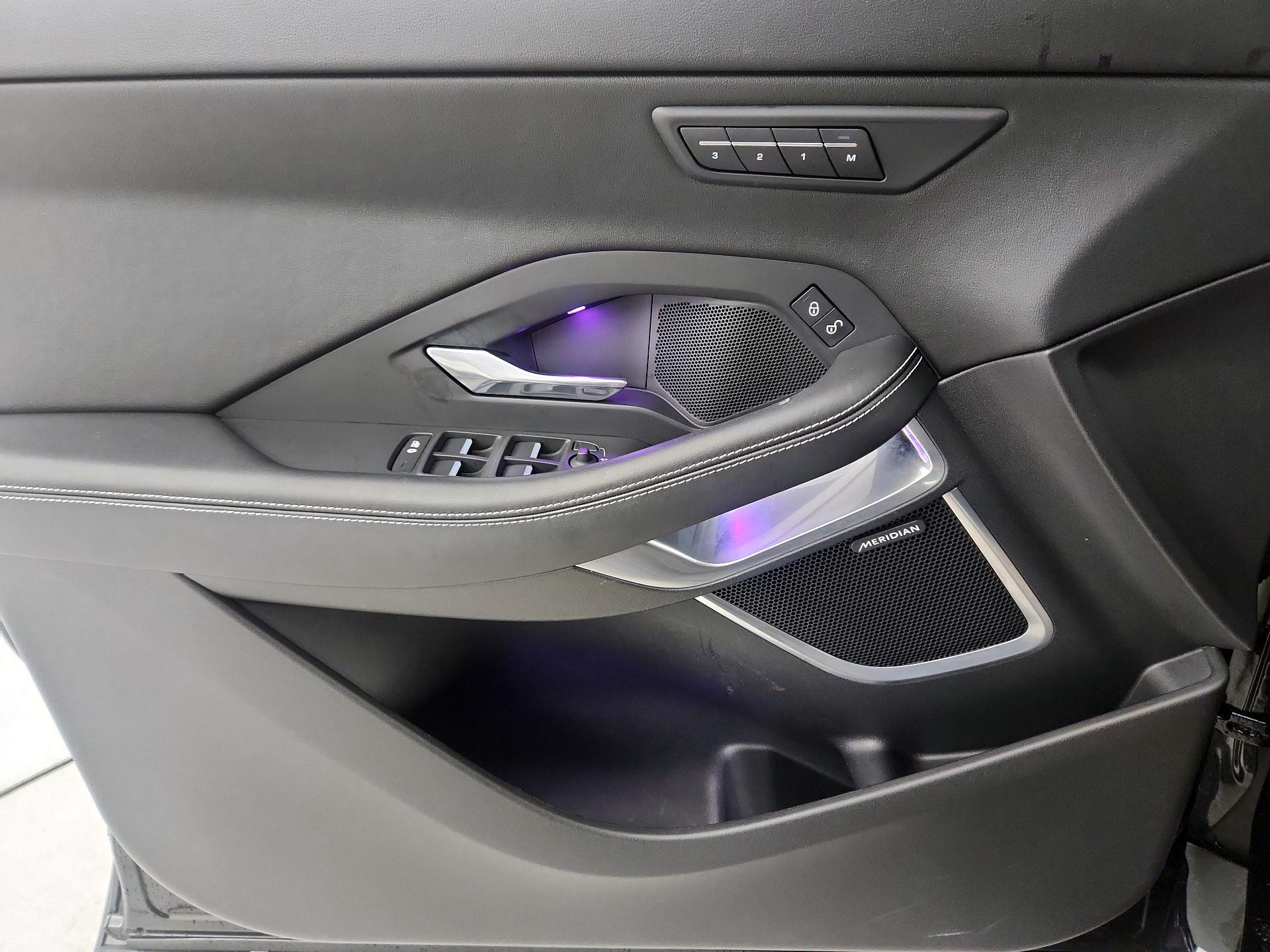 Thumbnail: 2020 Jaguar E-Pace - 12