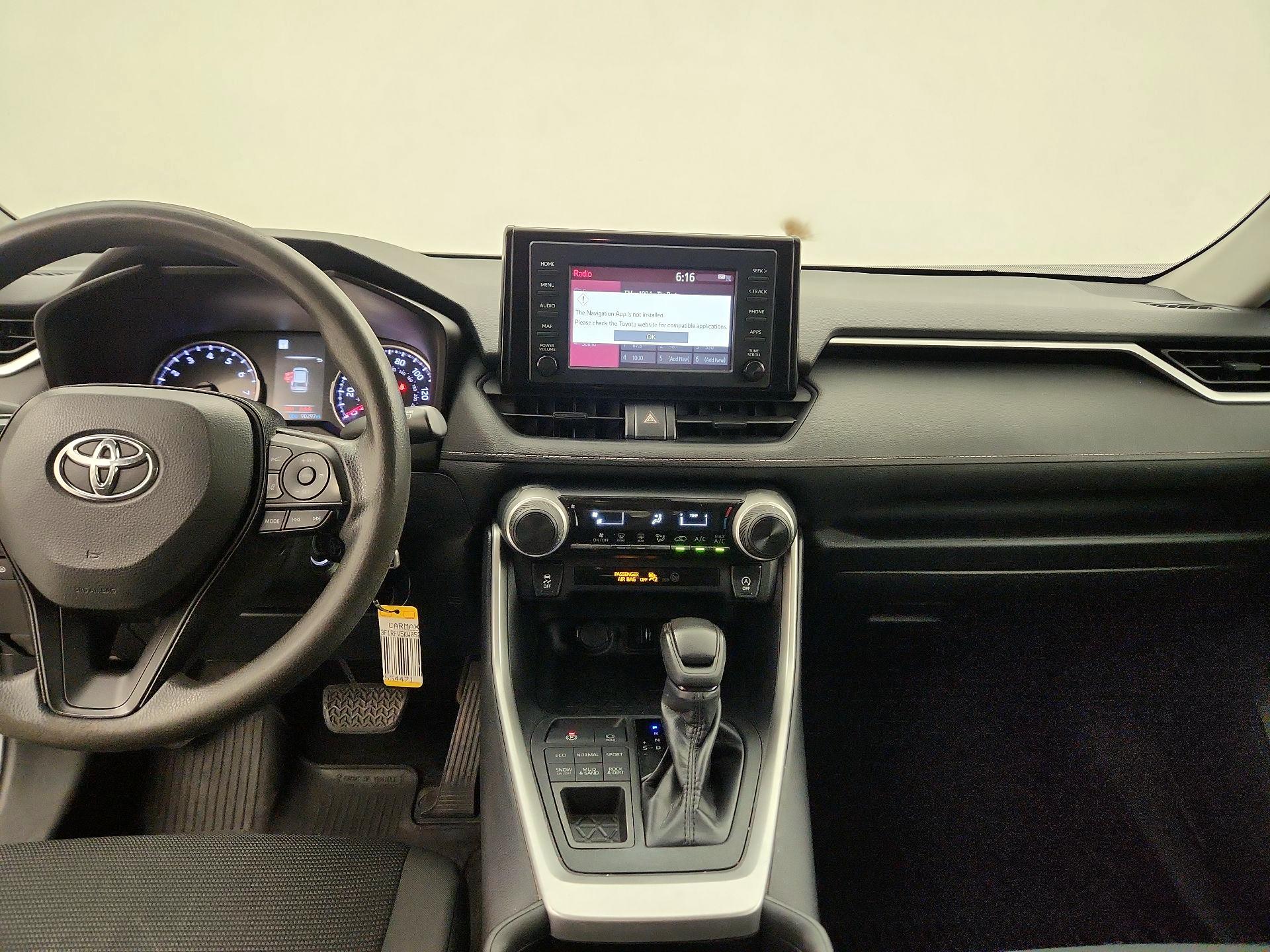 Thumbnail: 2019 Toyota RAV4 - 9