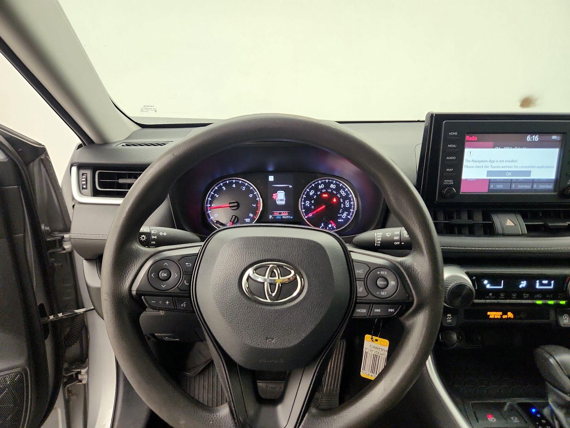 Thumbnail: 2019 Toyota RAV4 - 10