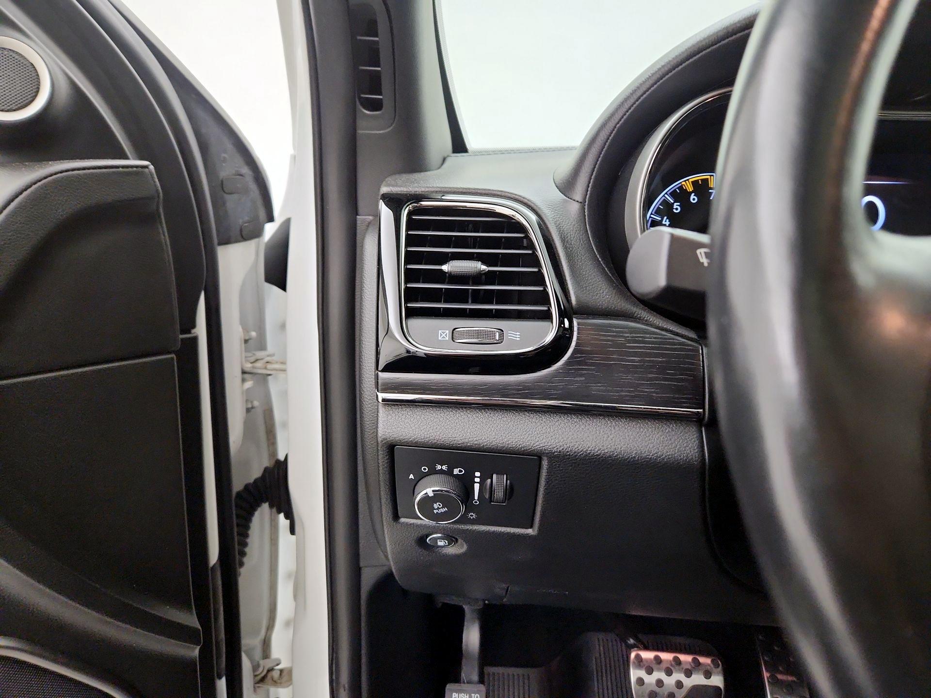 Thumbnail: 2019 Jeep Grand Cherokee - 13