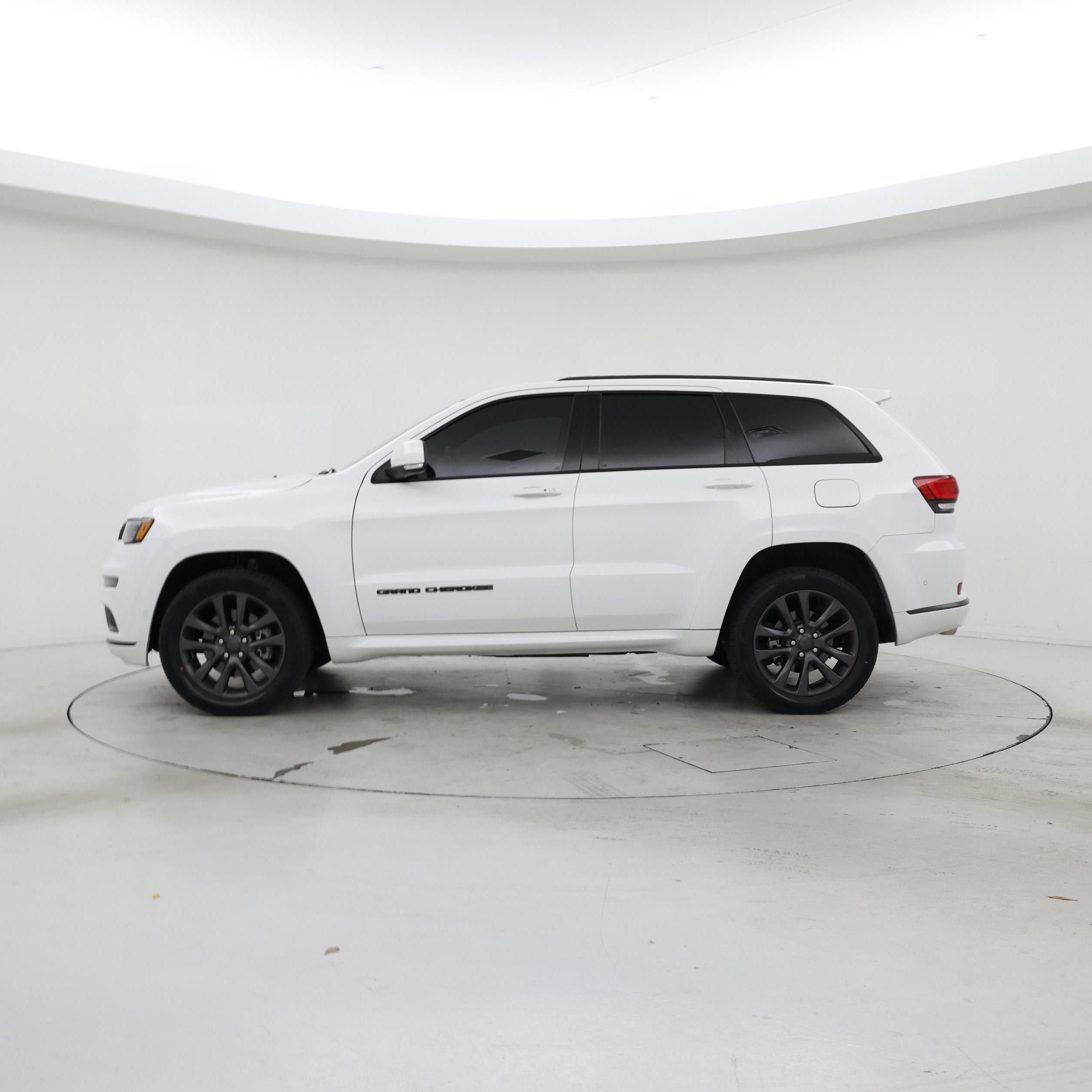 Thumbnail: 2019 Jeep Grand Cherokee - 3