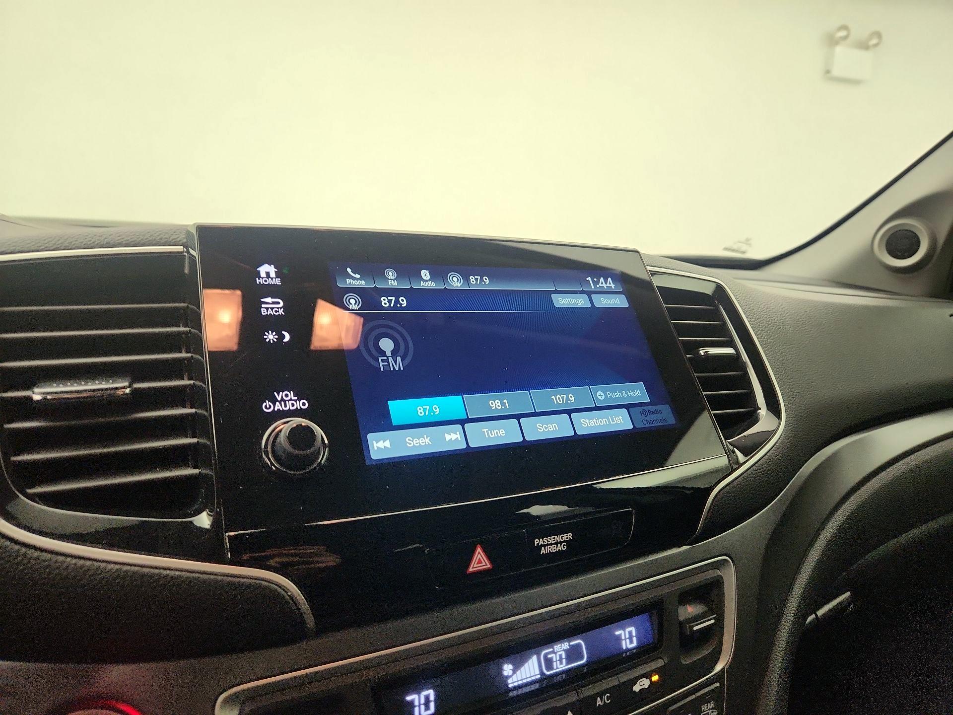 Thumbnail: 2020 Honda Pilot - 15