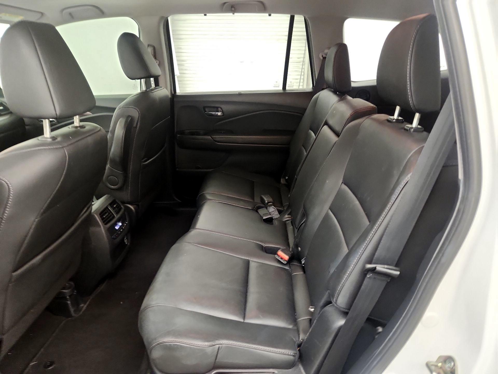 Thumbnail: 2020 Honda Pilot - 20