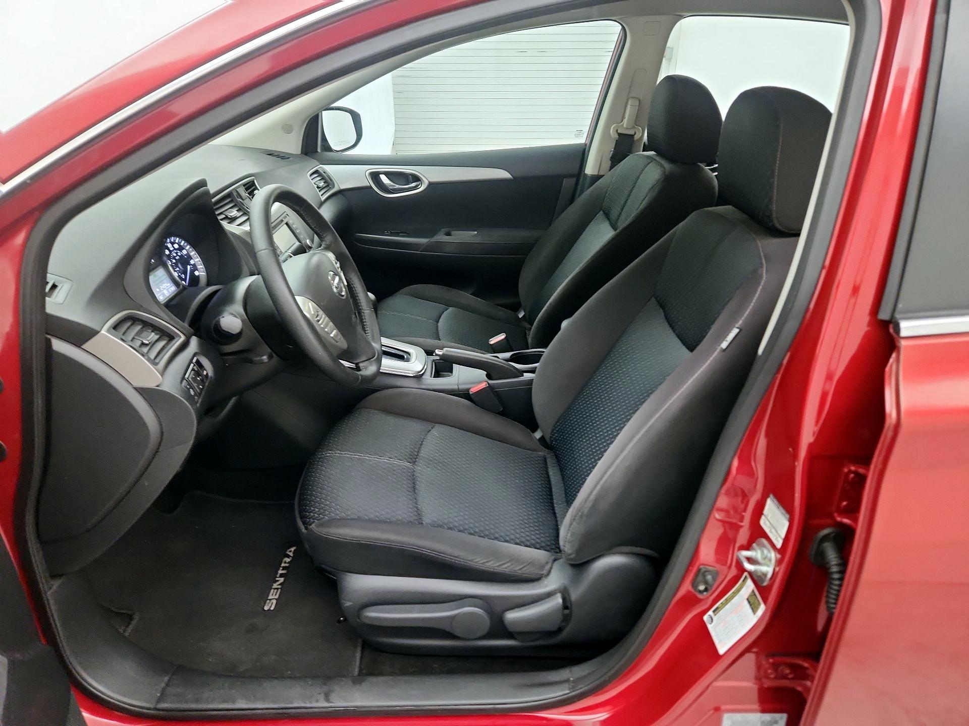 Thumbnail: 2014 Nissan Sentra - 11
