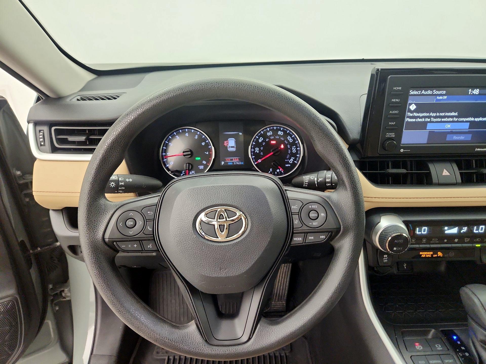 Thumbnail: 2022 Toyota RAV4 - 10