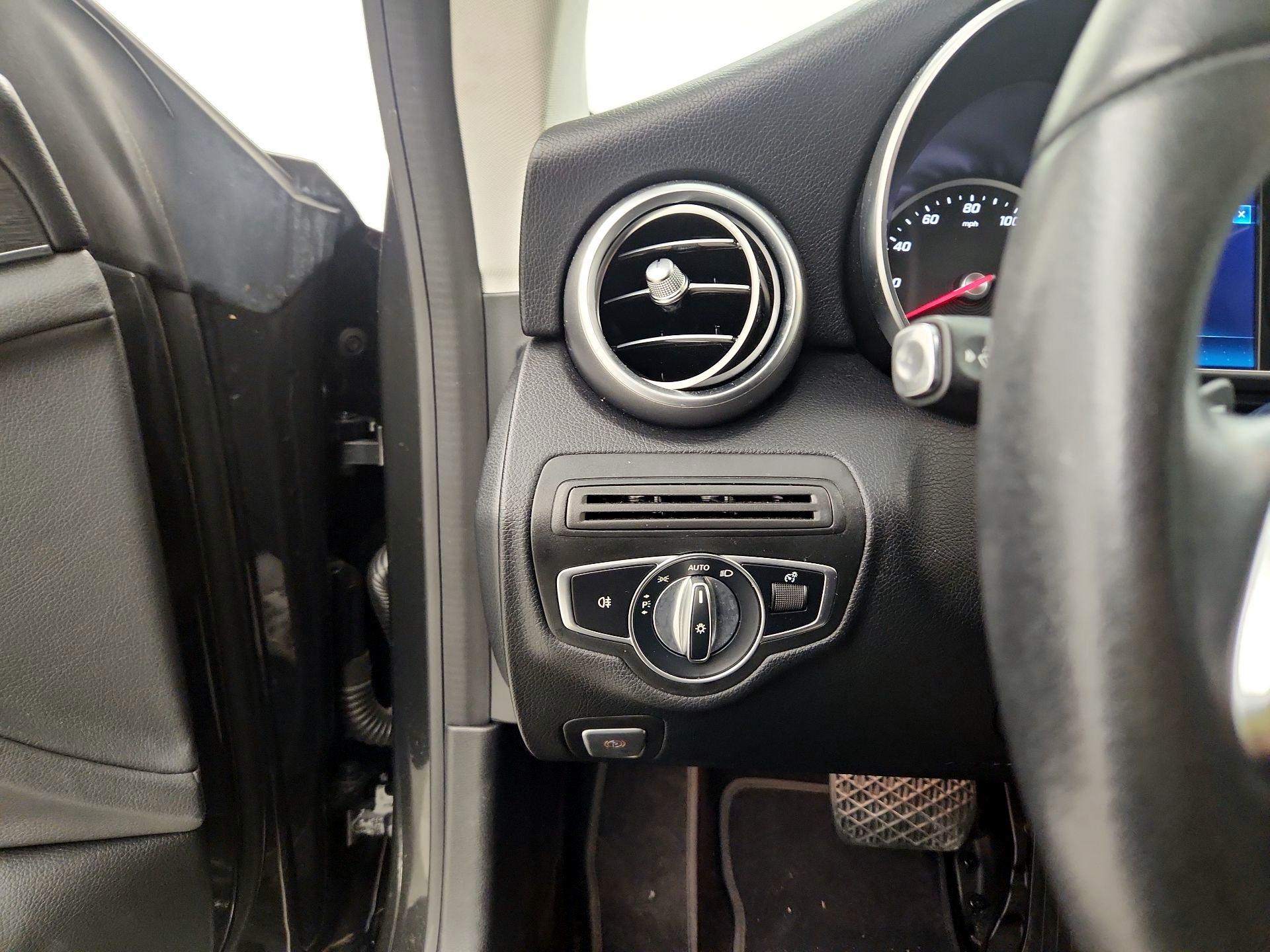 Thumbnail: 2020 Mercedes-Benz C-Class - 13