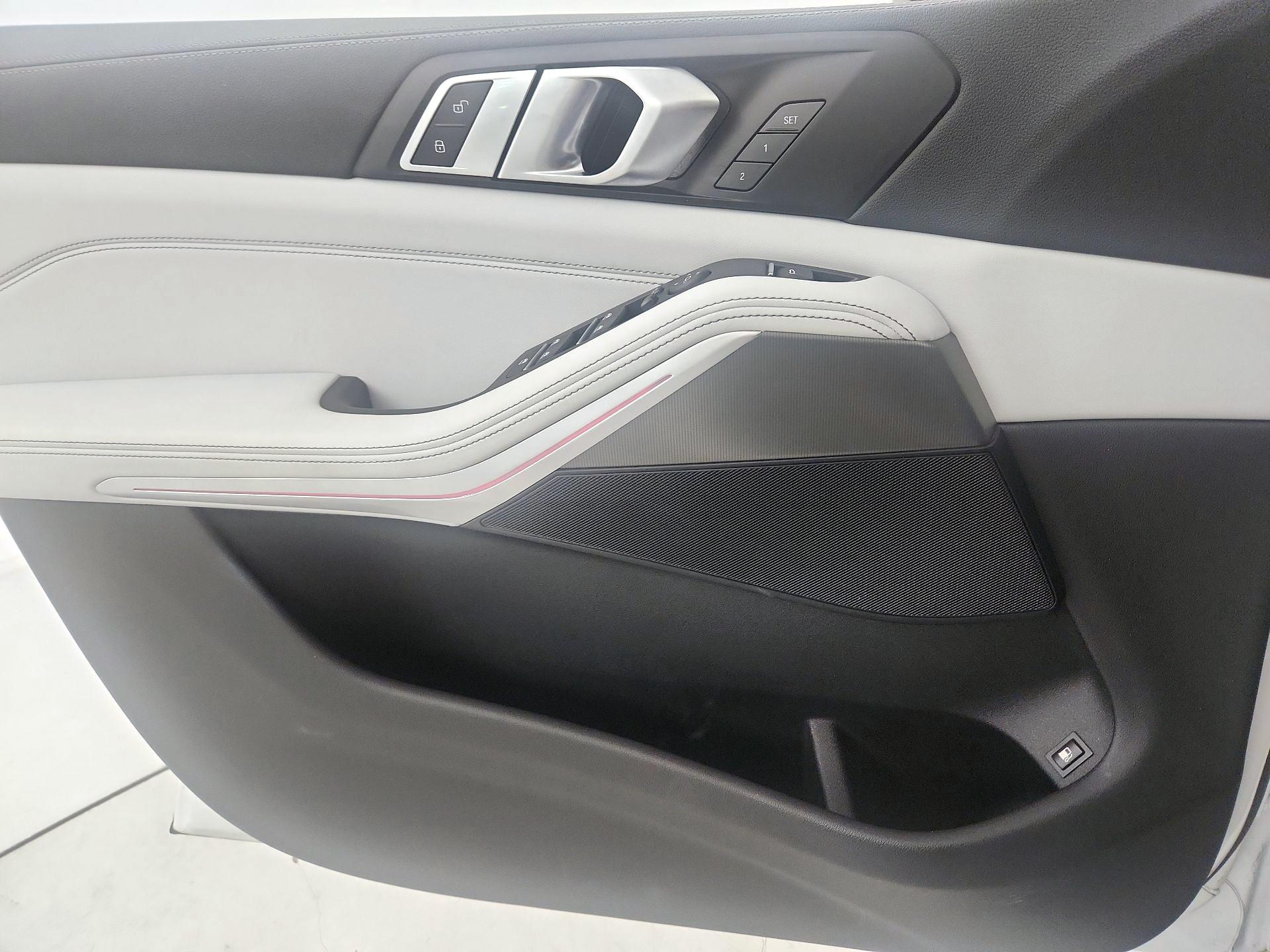 Thumbnail: 2023 BMW X5 - 12