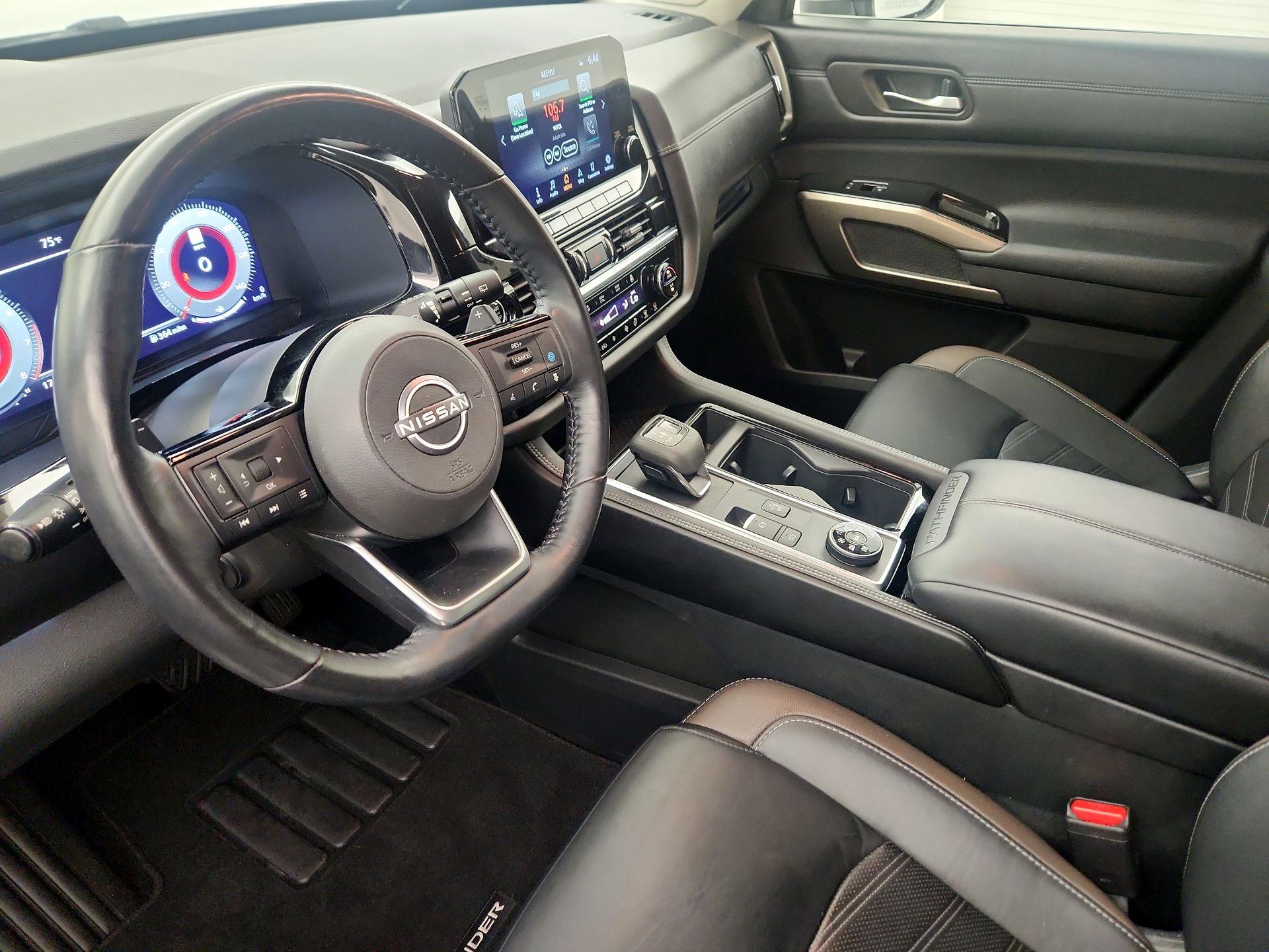 Thumbnail: 2023 Nissan Pathfinder - 9