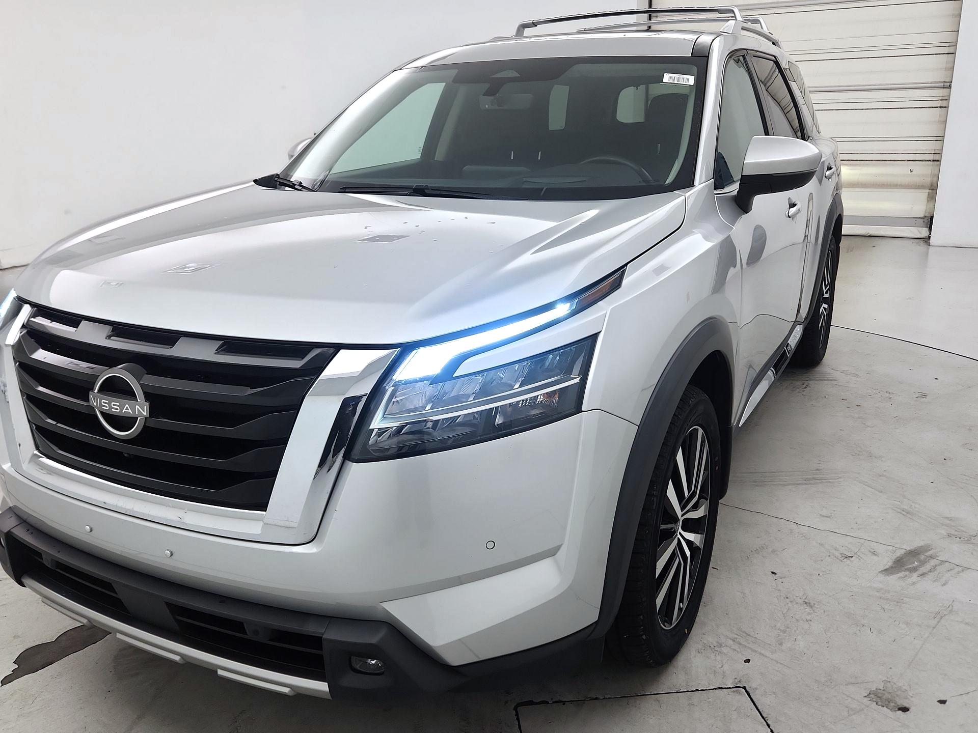Thumbnail: 2023 Nissan Pathfinder - 3
