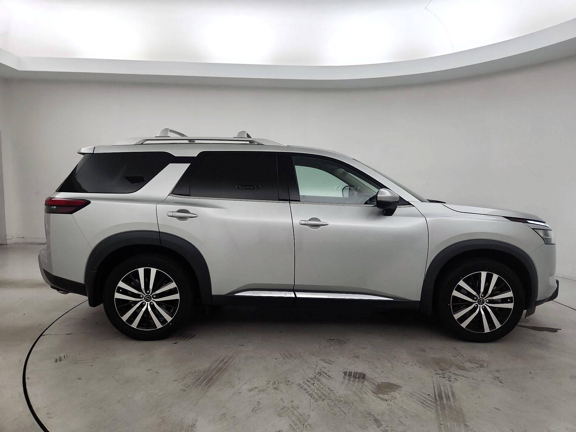 Thumbnail: 2023 Nissan Pathfinder - 4