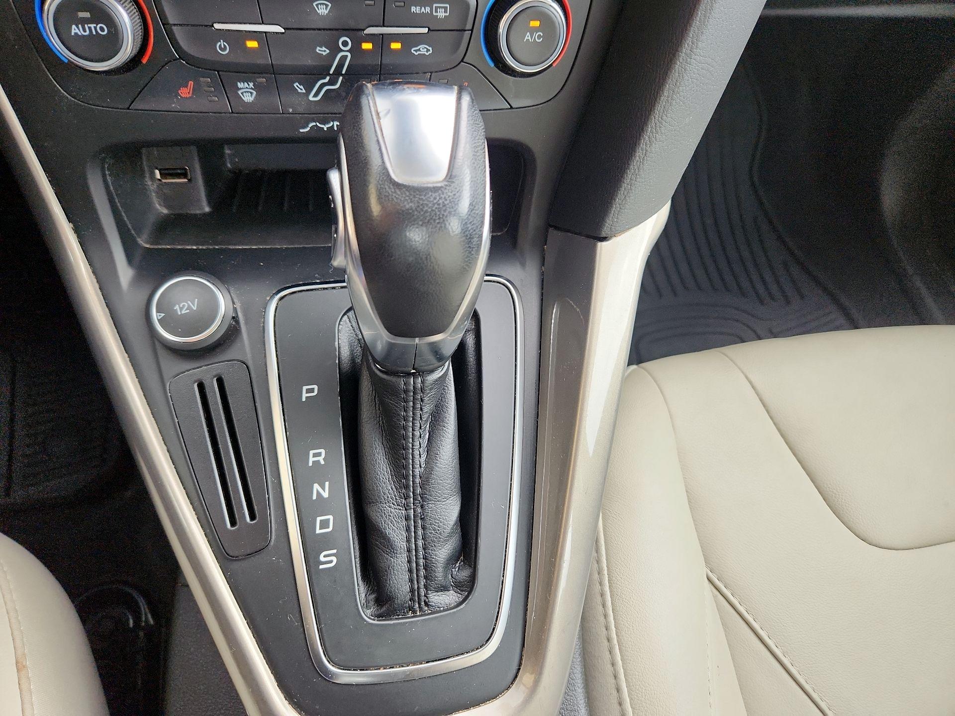 Thumbnail: 2016 Ford Focus - 18