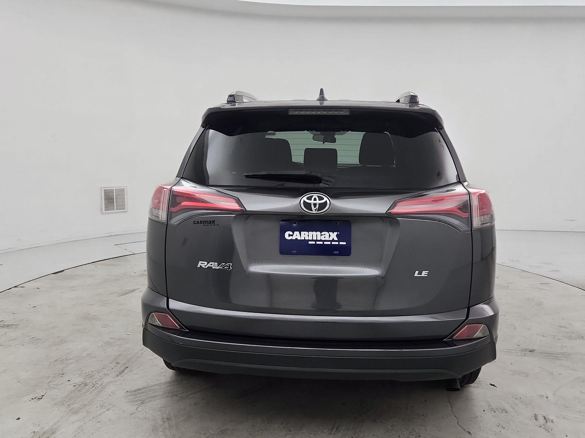 Thumbnail: 2017 Toyota RAV4 - 6