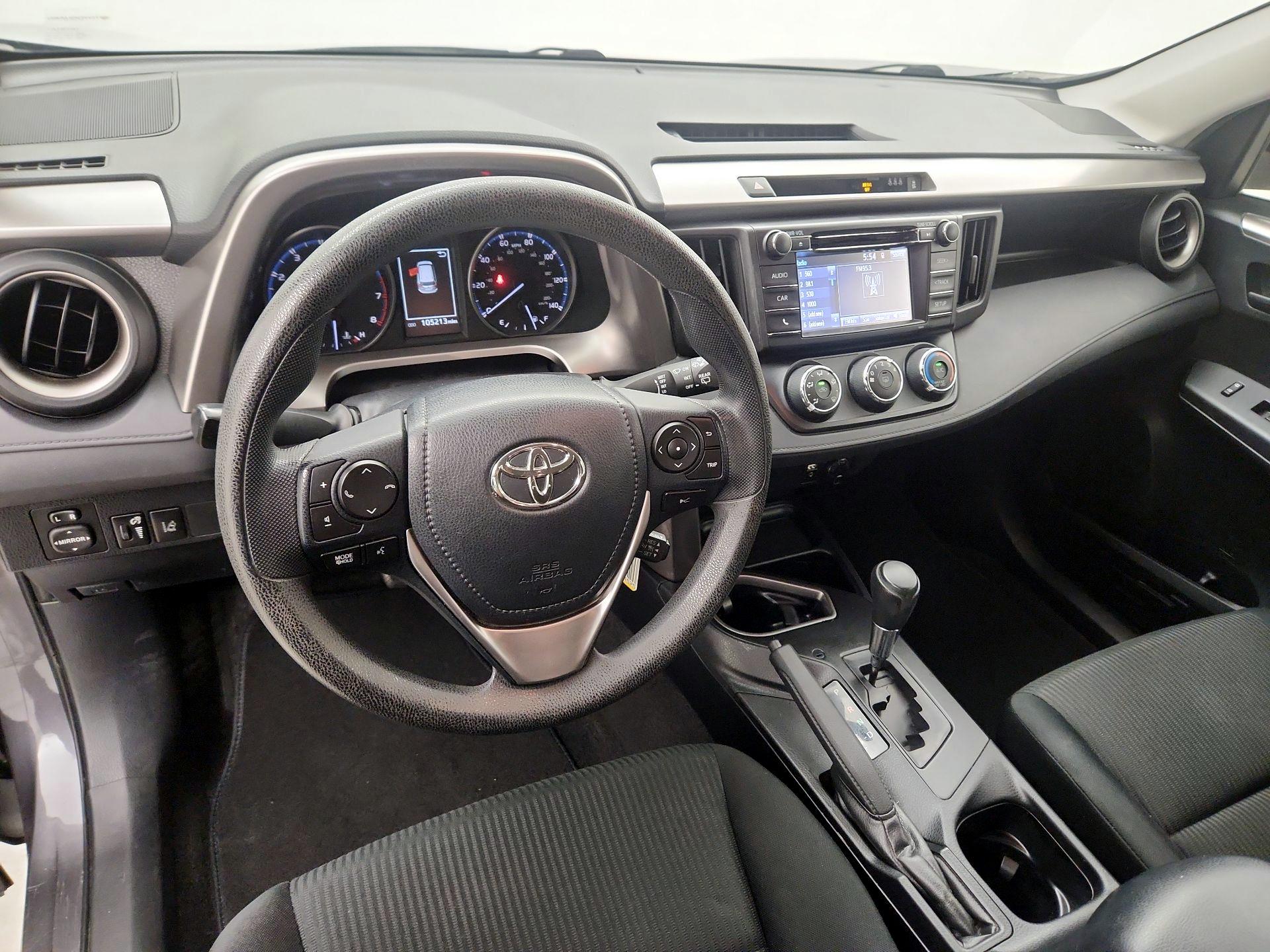 Thumbnail: 2017 Toyota RAV4 - 8