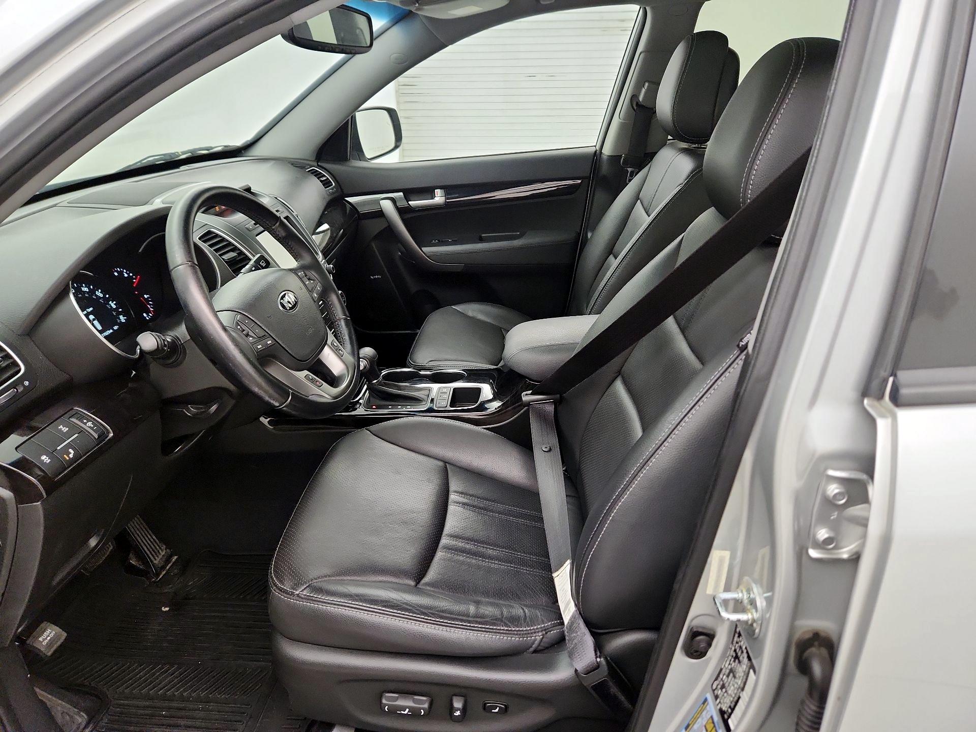Thumbnail: 2015 Kia Sorento - 11
