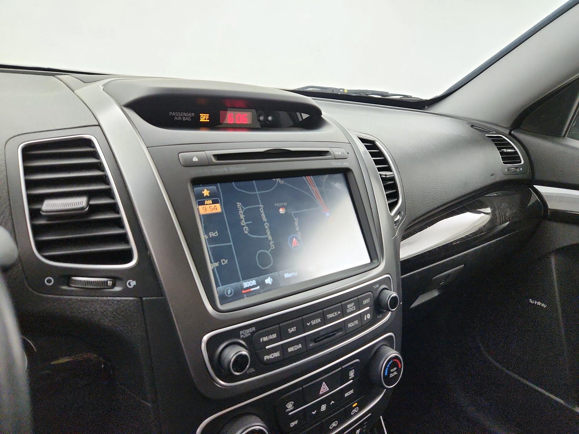 Thumbnail: 2015 Kia Sorento - 14