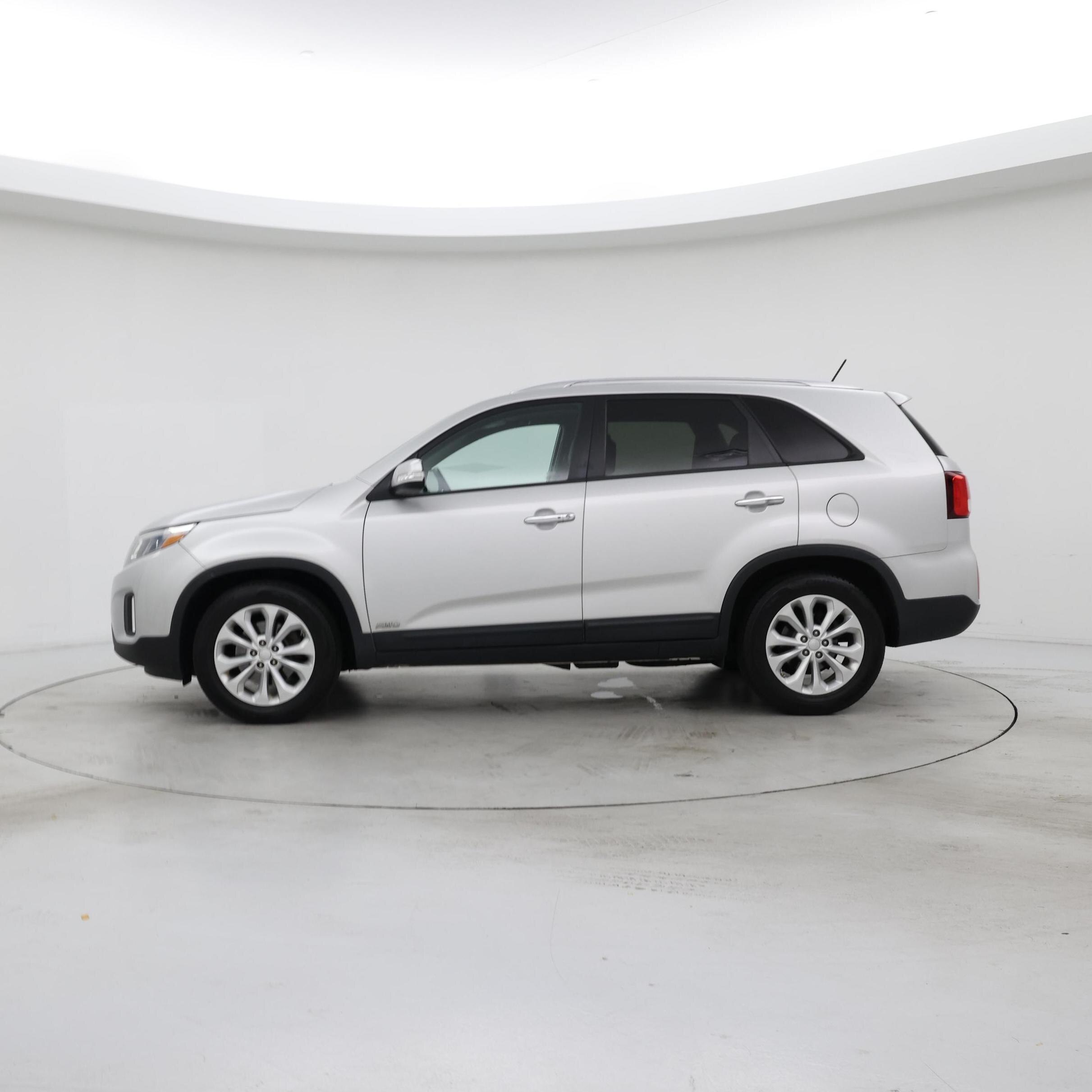 Thumbnail: 2015 Kia Sorento - 3