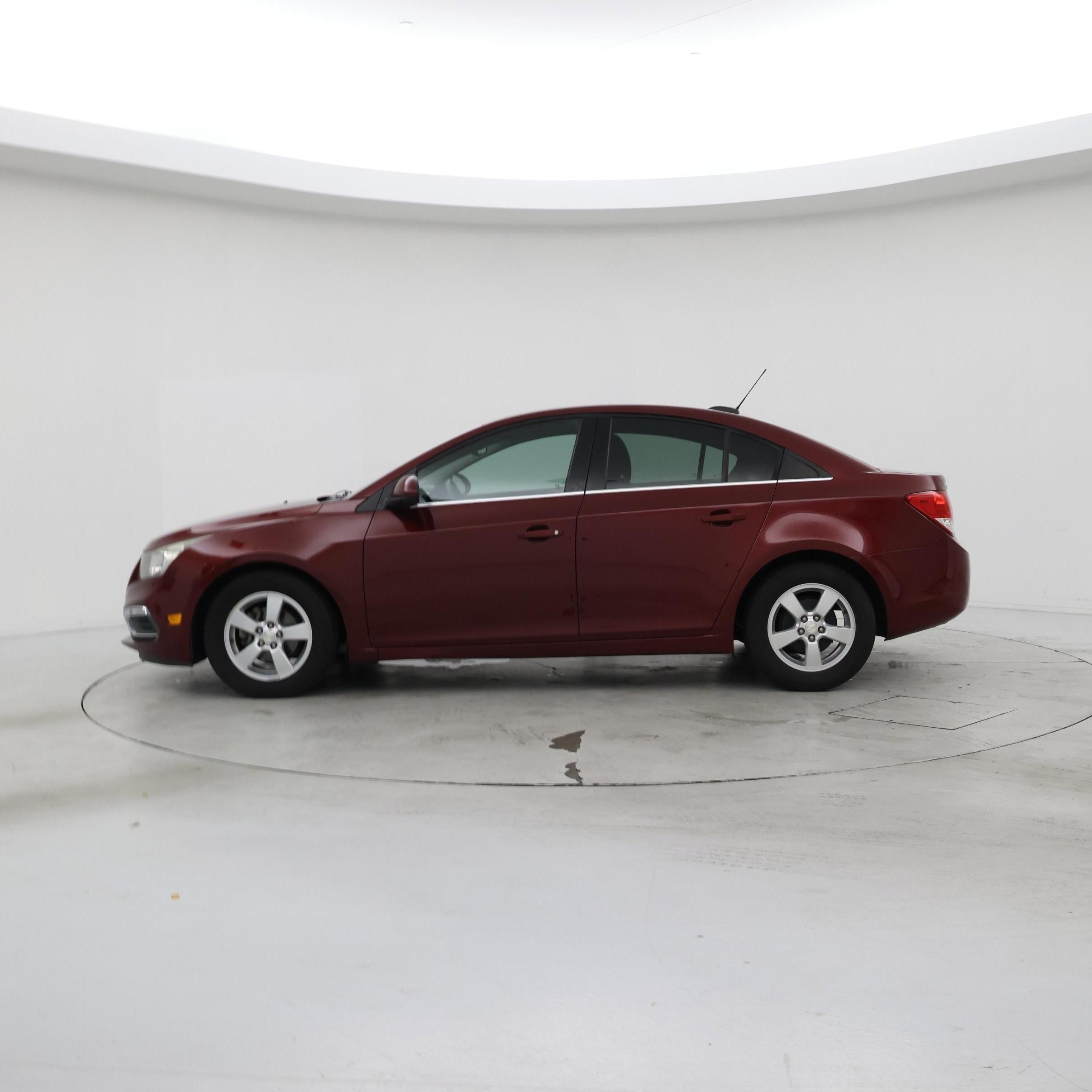 Thumbnail: 2015 Chevrolet Cruze - 3