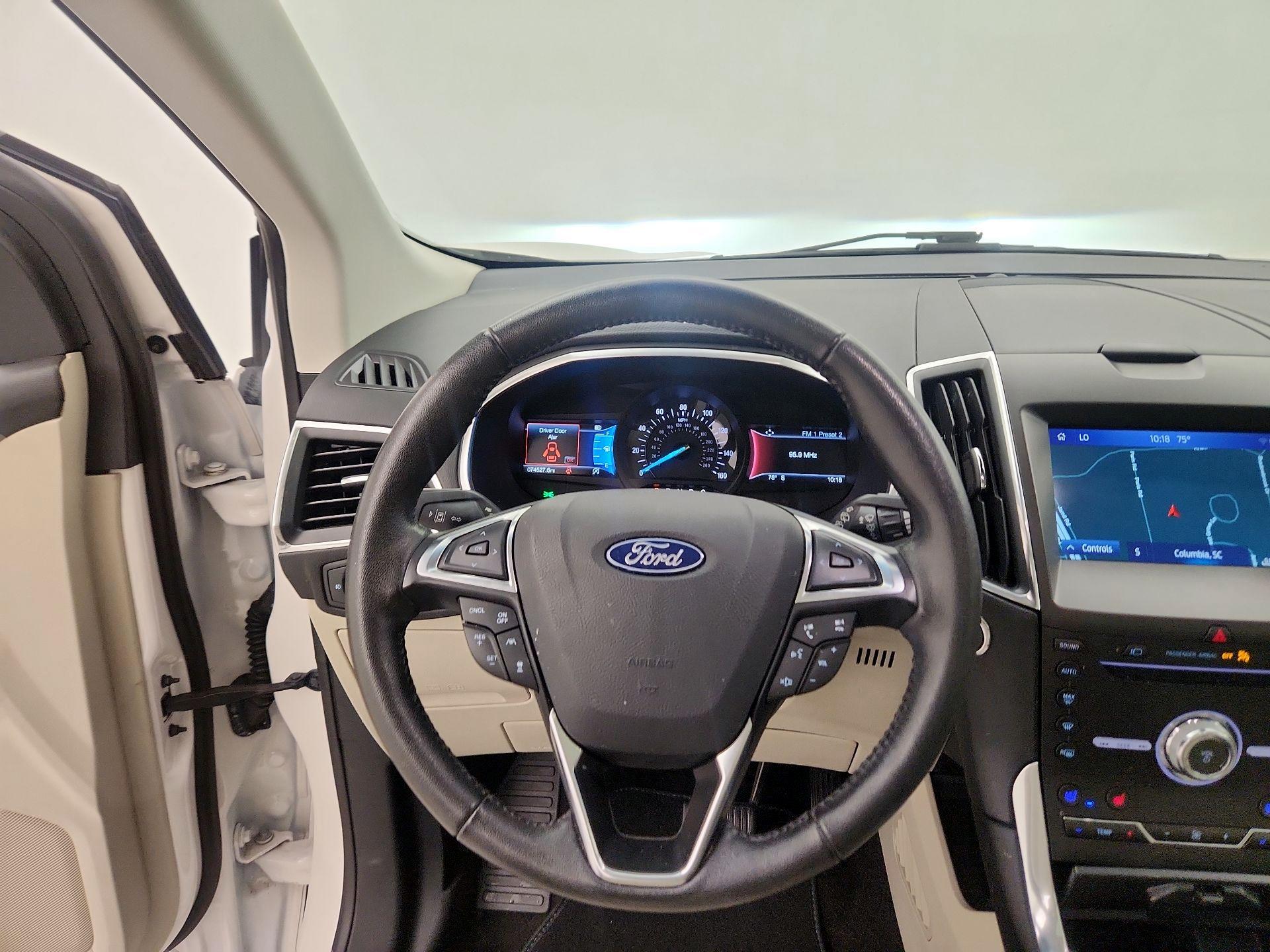 Thumbnail: 2019 Ford Edge - 10