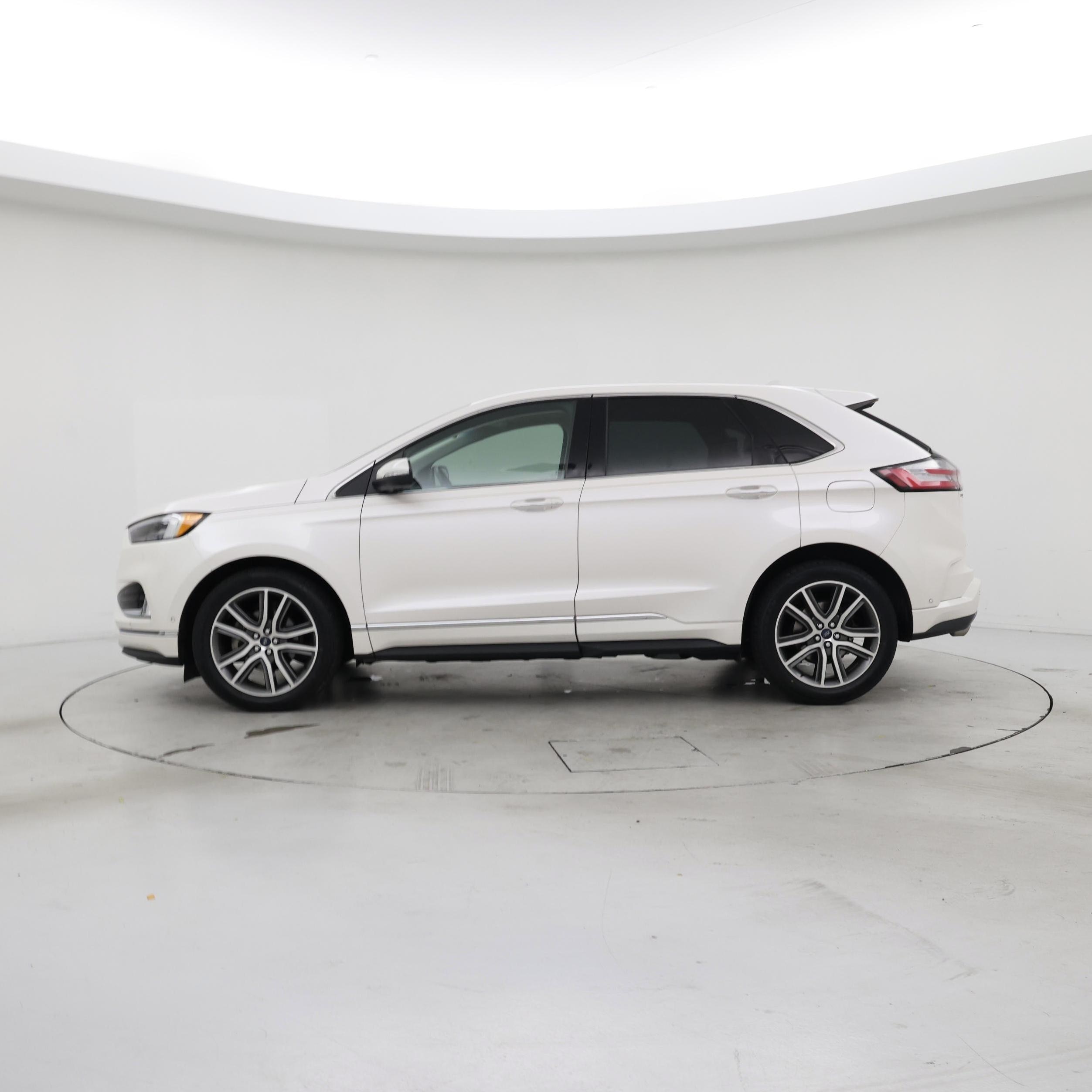 Thumbnail: 2019 Ford Edge - 3