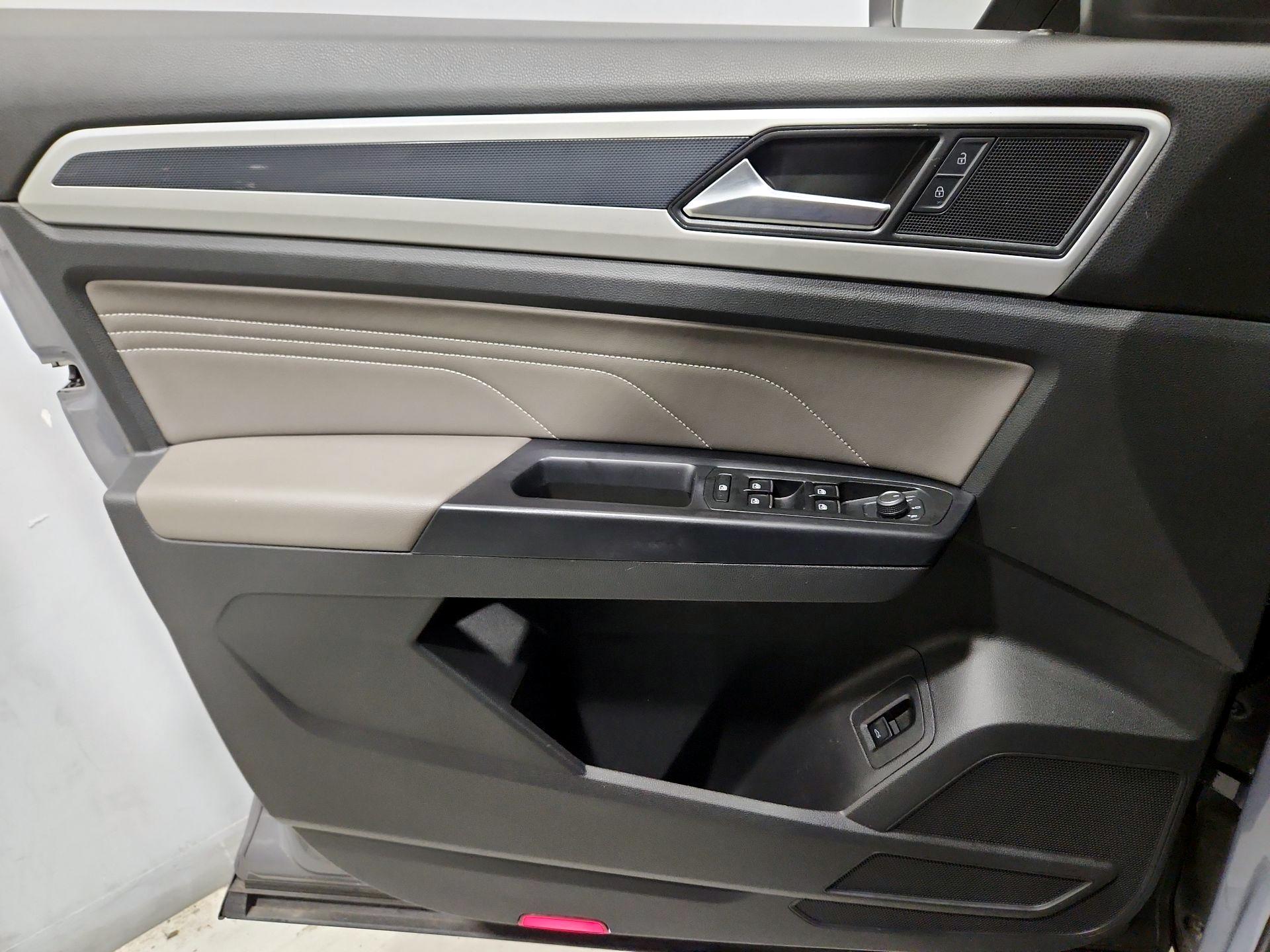Thumbnail: 2021 Volkswagen Atlas - 12