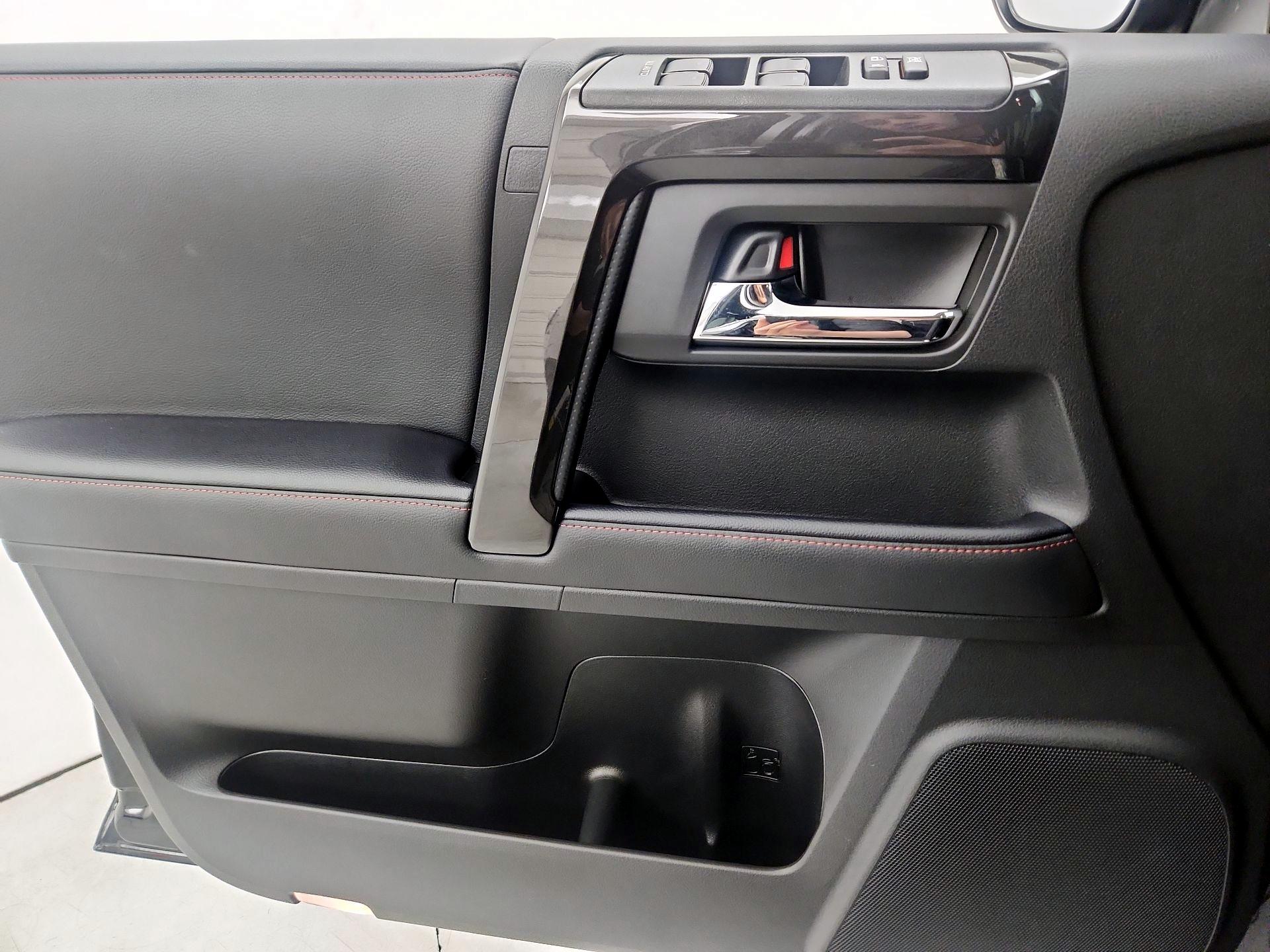 Thumbnail: 2024 Toyota 4Runner - 12